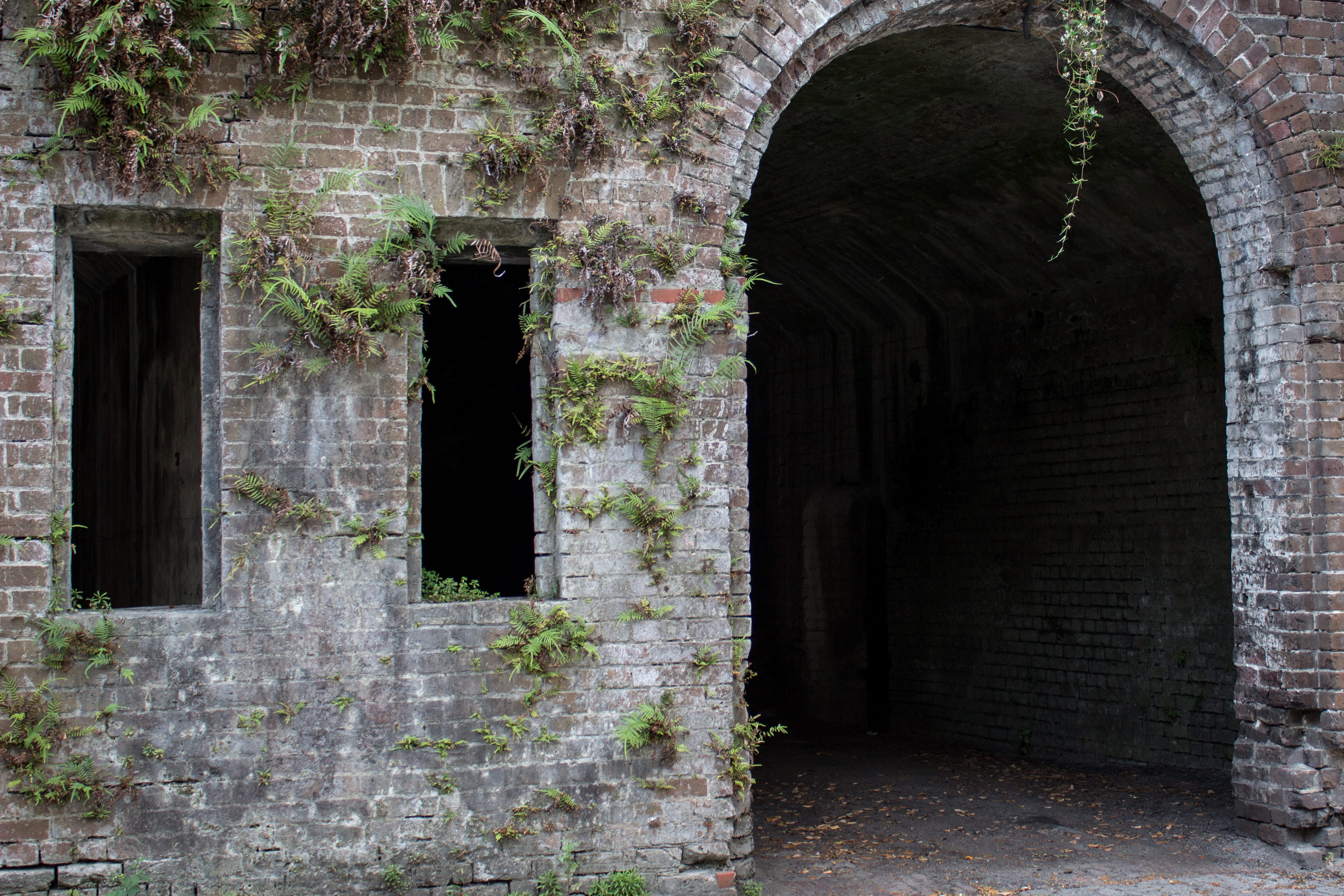bridge, brick, architecture, the past, landmarks, gate, stone Material, landscape, close, building, dock, exterior, stone, windows, ancient, wall, concrete, HD Wallpaper