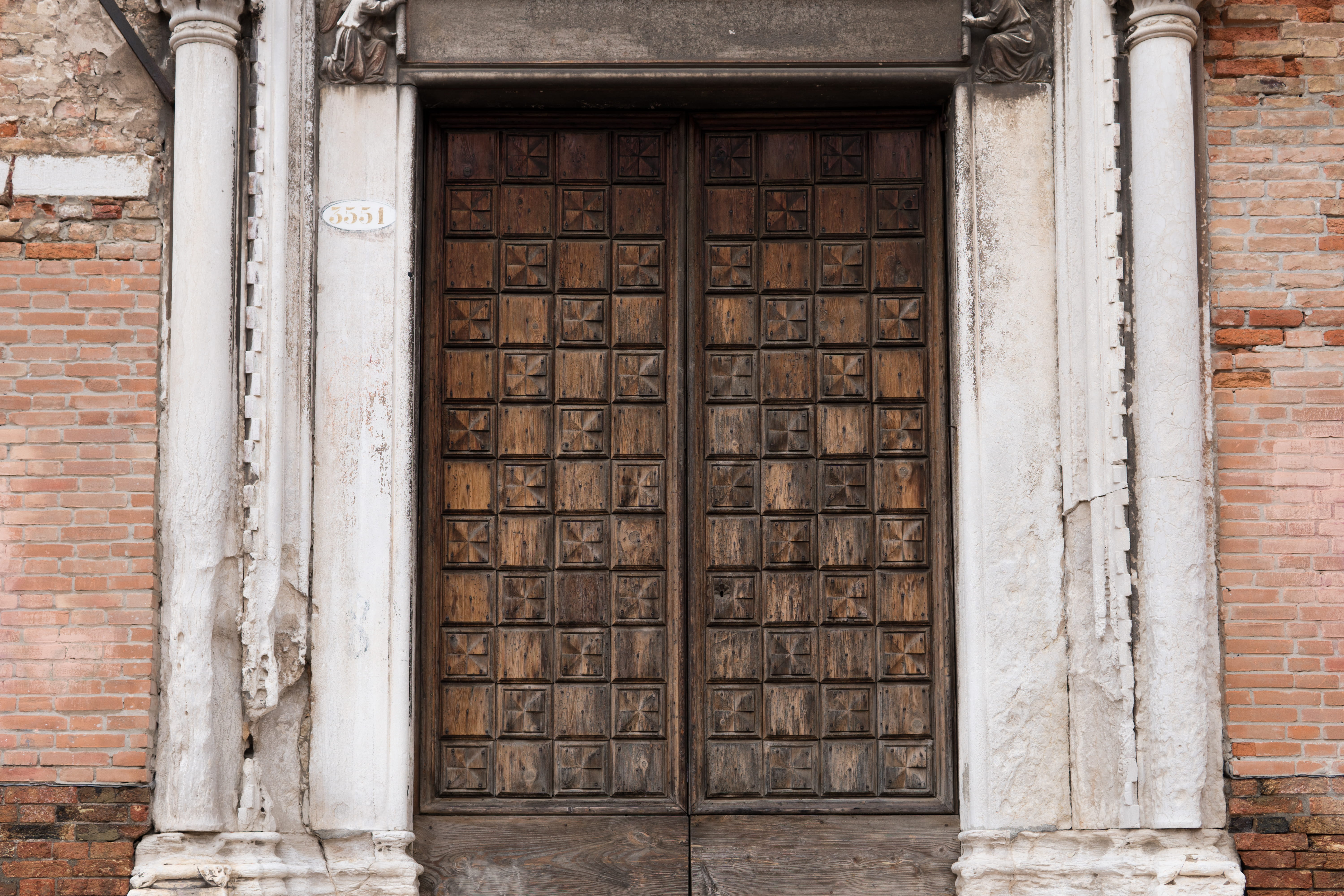 wooden, the past, rectangle, building, wood - material, italy, no people, wall, door, old, city, pilar, stone, wood, outdoors, 5K, entrance, frame, built structure, HD Wallpaper