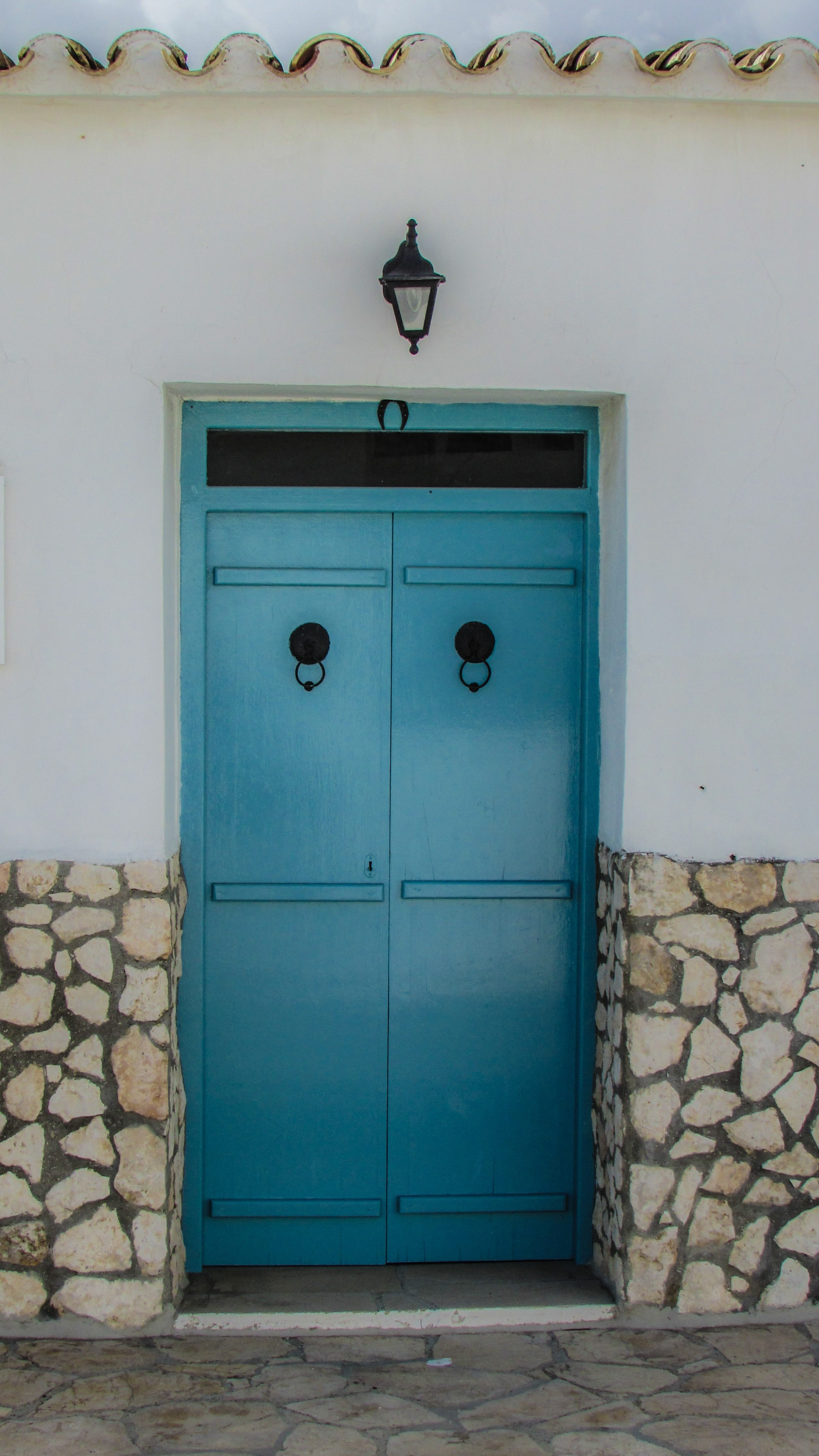 building, entrance, 4K, stone wall, architecture, paralimni, security, wall, outdoors, built structure, cyprus, day, door, old house, traditional, house, Phone HD Wallpaper