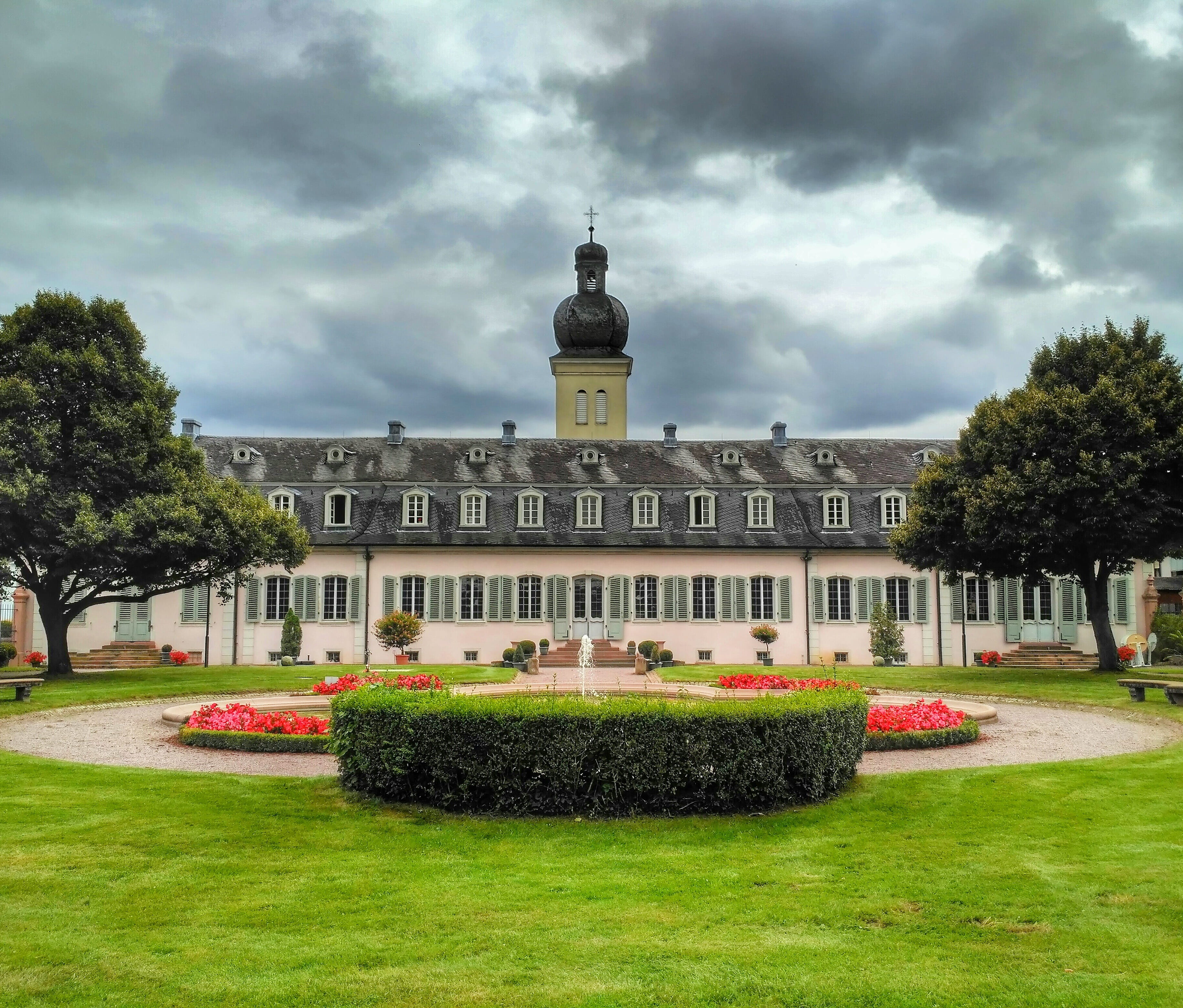 closed brown hardt, art and craft, 2K, trees, tourism, outdoors, Darmstadt, grass, facade, no people, Germany, nature, Hesse, history, park, cloud - sky, HD Wallpaper
