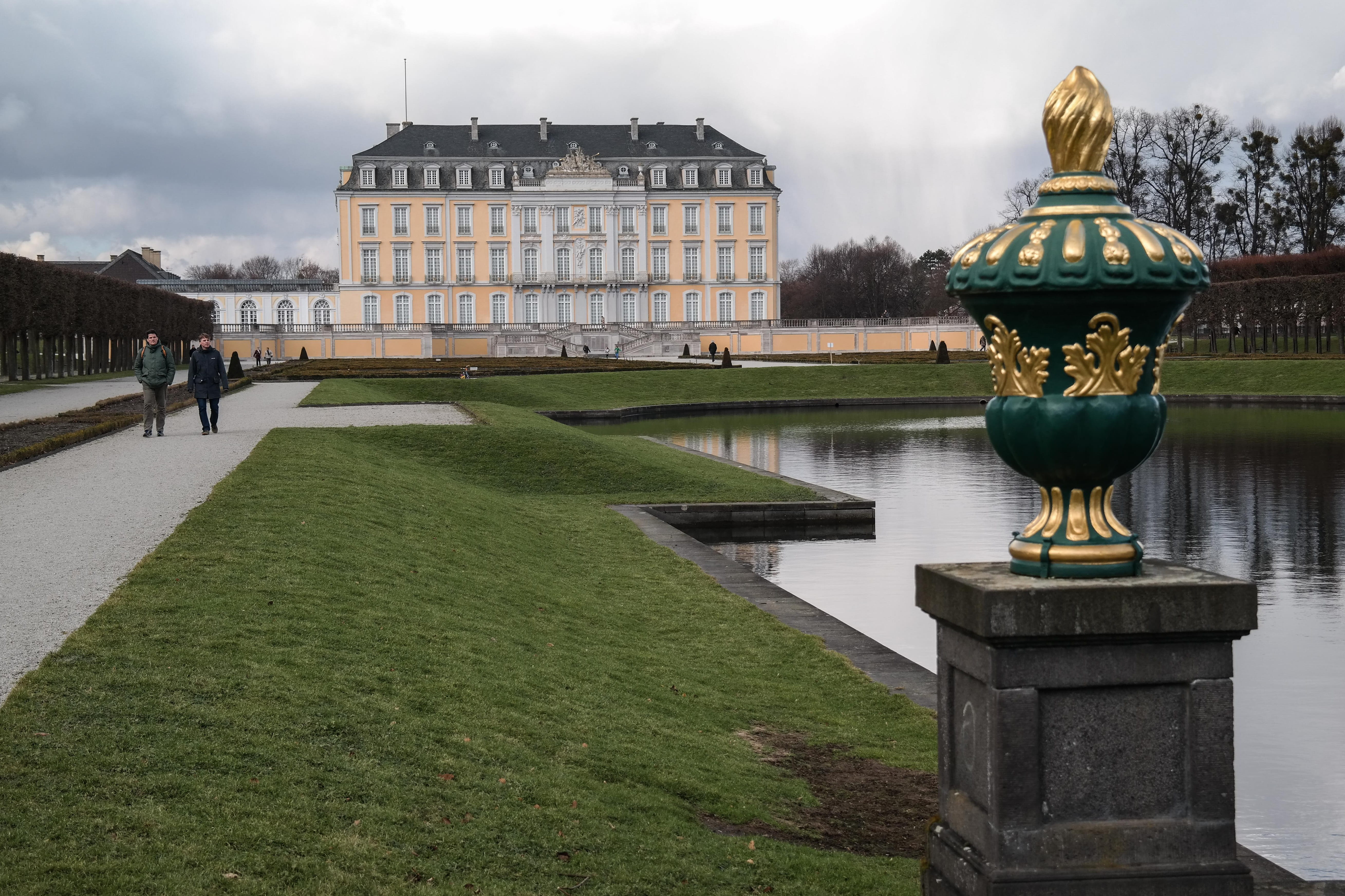 rococo, statue, baroque, built structure, travel destinations, plant, building exterior, art and craft, building, the past, history, day, architecture, HD Wallpaper