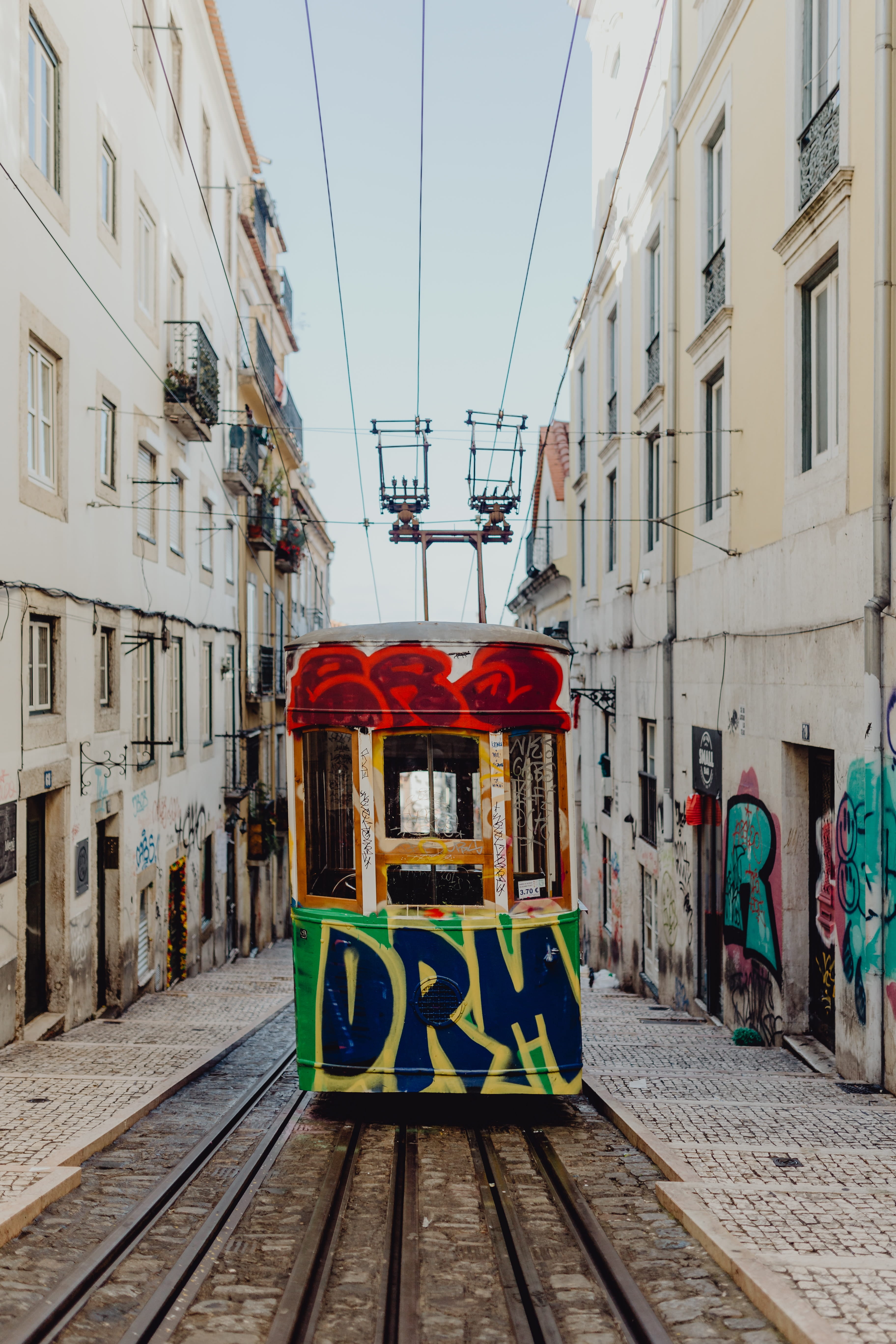 communication, track, center, gl, city, built structure, cable, sky, Gloria Funicular, western script, building exterior, da, elevador, architecture, transportation, Phone HD Wallpaper