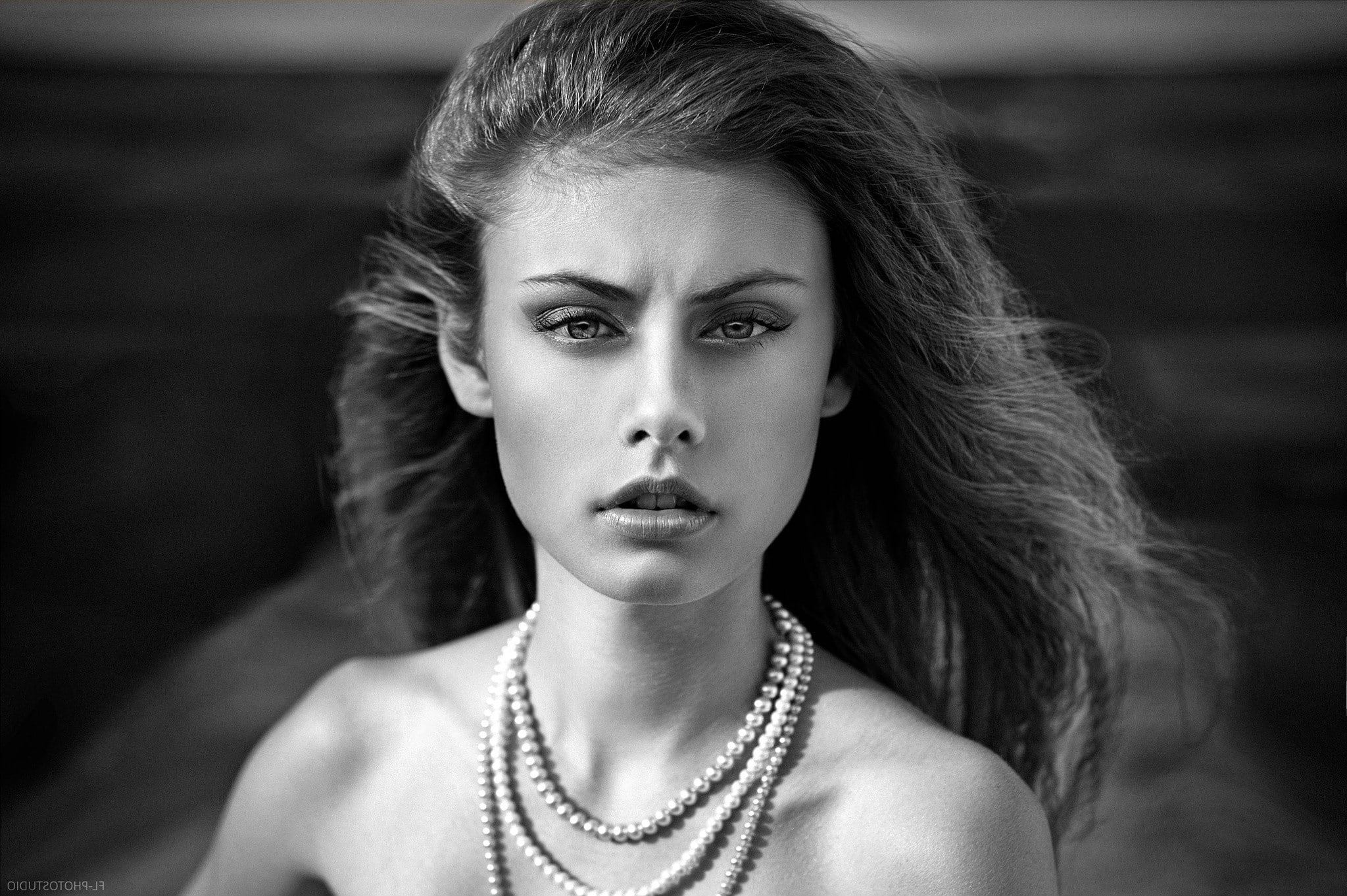 high society, front view, luxury, women photography, portrait, 1080P, glamour, brown hair, body part, young adult, necklace, beauty, one person, pearl jewelry, HD Wallpaper