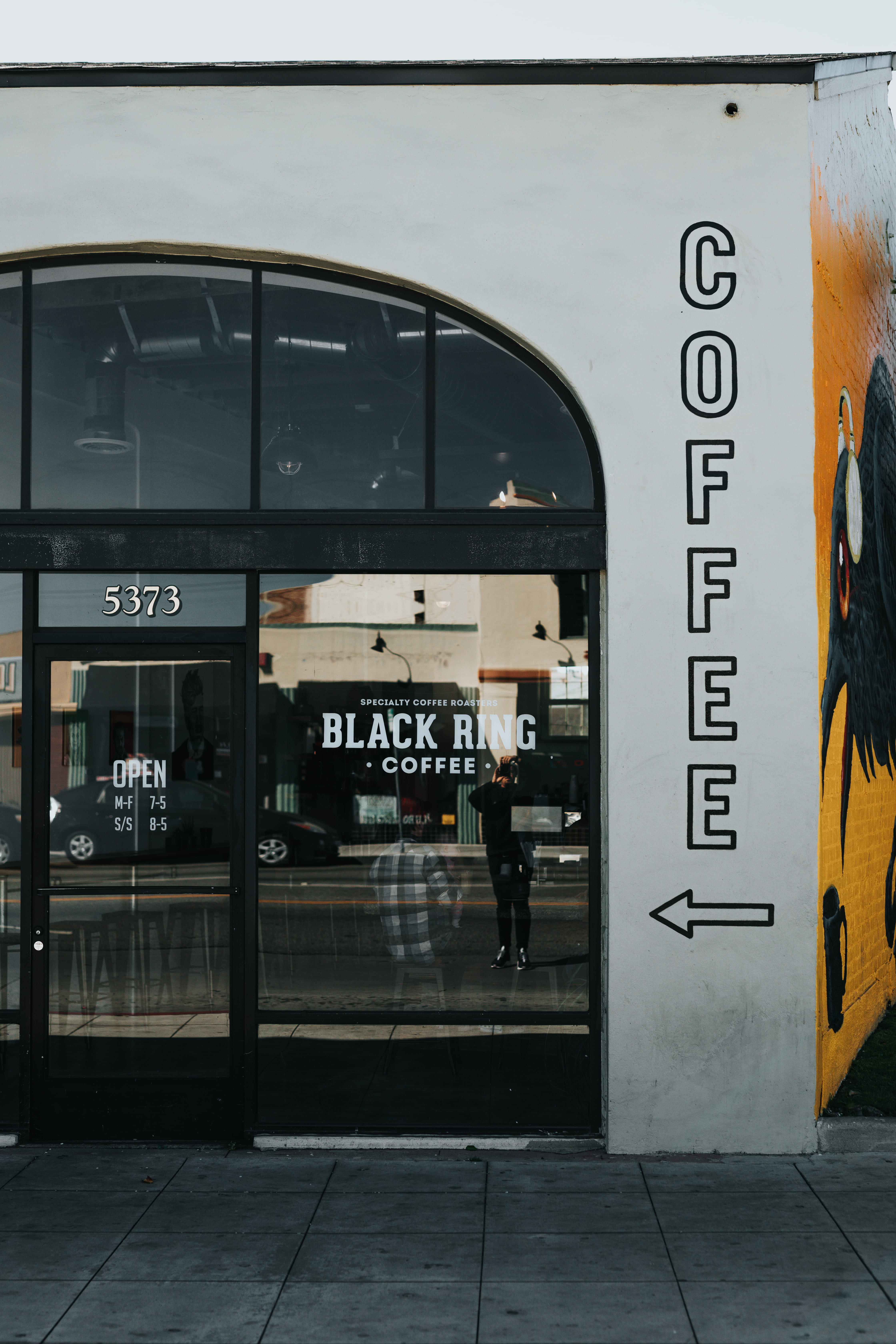built structure, shop, script, urban, building, one person, people, public transportation, inside, cafe, sign, western script, non-western script, railroad station, Phone HD Wallpaper