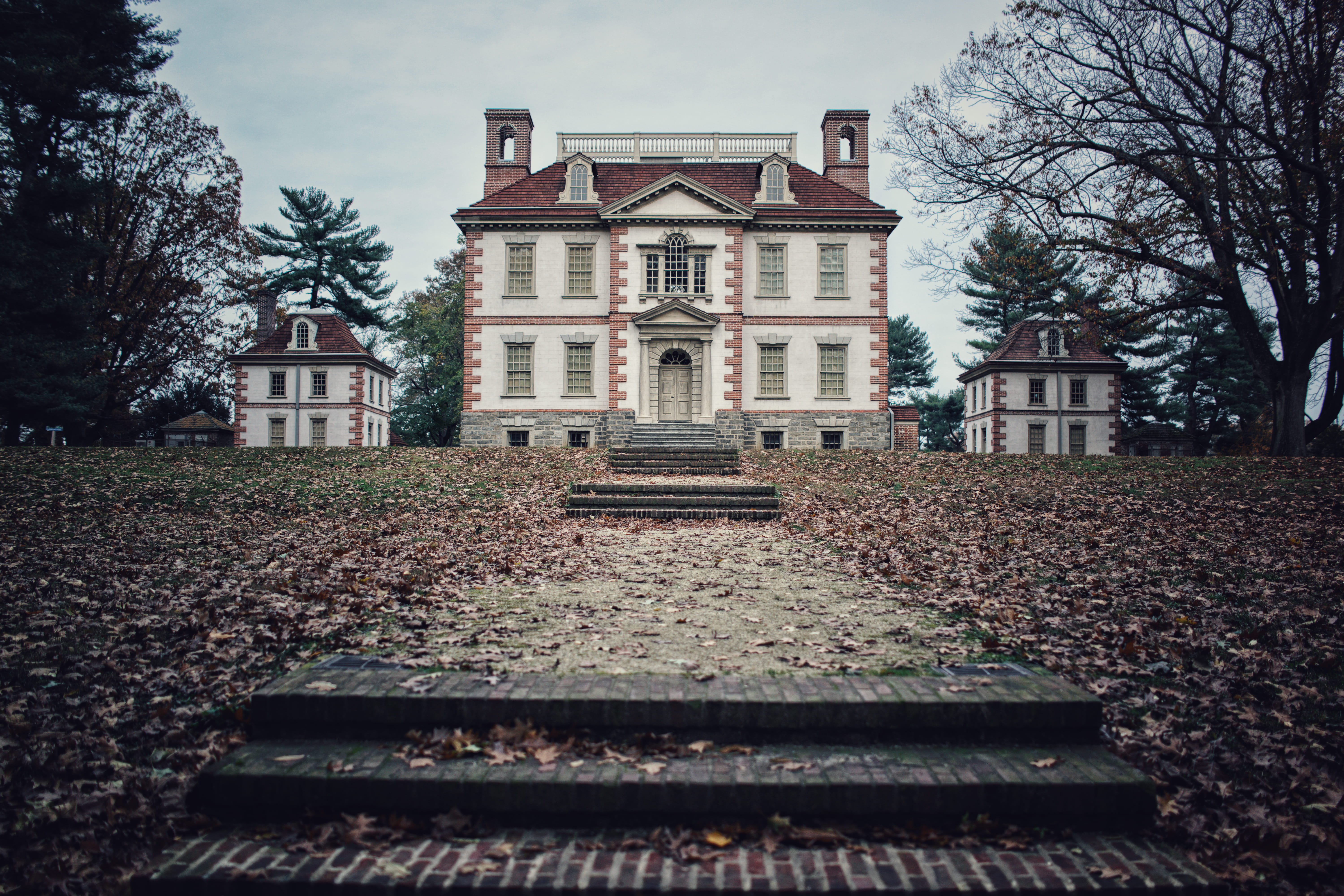 surface level, abandoned, mansion, bare tree, built structure, tarmac, sky, step, direction, road, building exterior, transportation, pathway, asphalt, HD Wallpaper