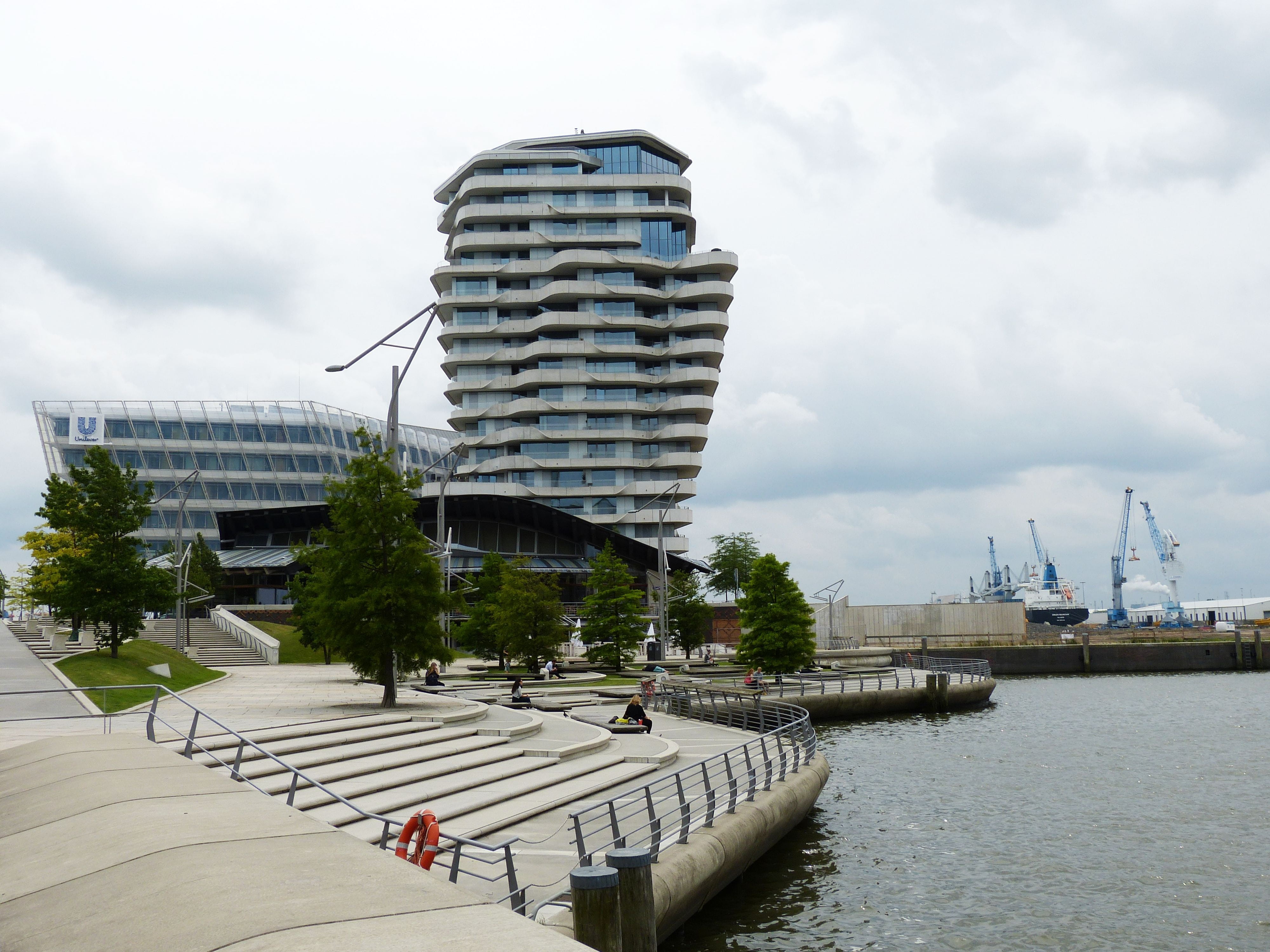 river, crane - construction machinery, sky, harbour city, office building exterior, skyscraper, incidental people, machinery, hamburg, day, water, cloud - sky, HD Wallpaper
