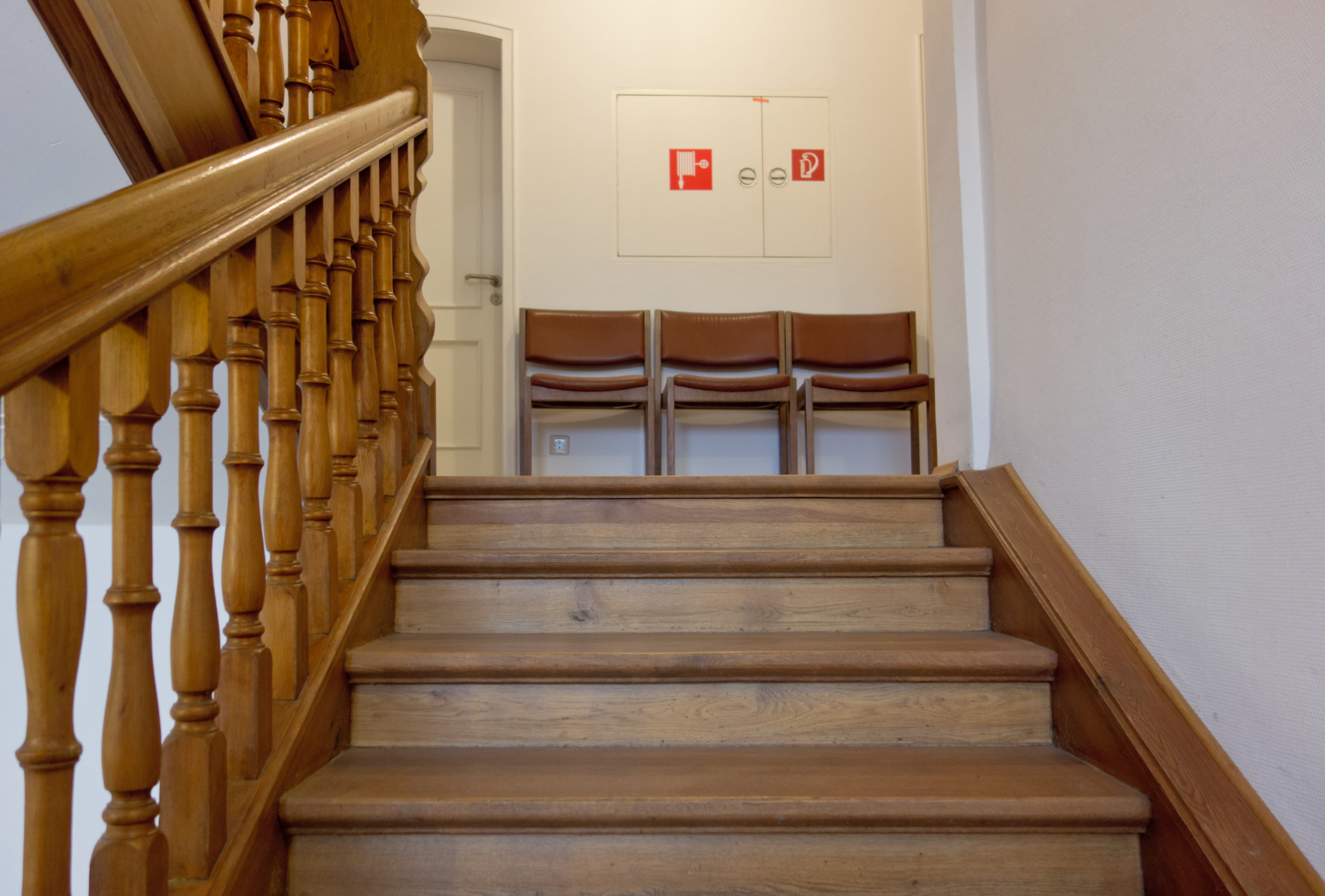 no people, railing, architecture, antique, staircase, castle, wood stairs, emergence, old, wood - material, chair, absence, gradually, rise, built structure, HD Wallpaper