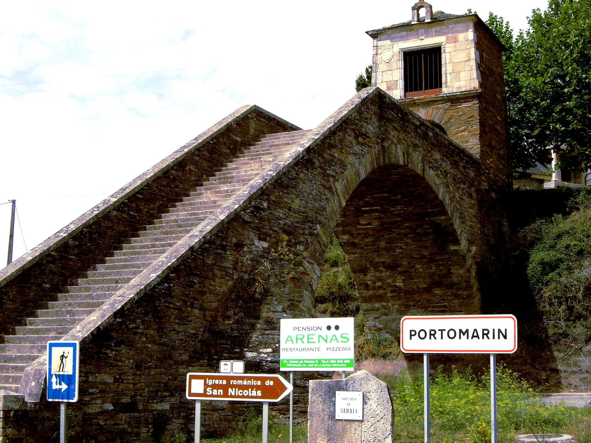 western script, santiago, outdoors, camino santiago, architecture, built structure, day, way of st james, building exterior, road sign, building, information, HD Wallpaper
