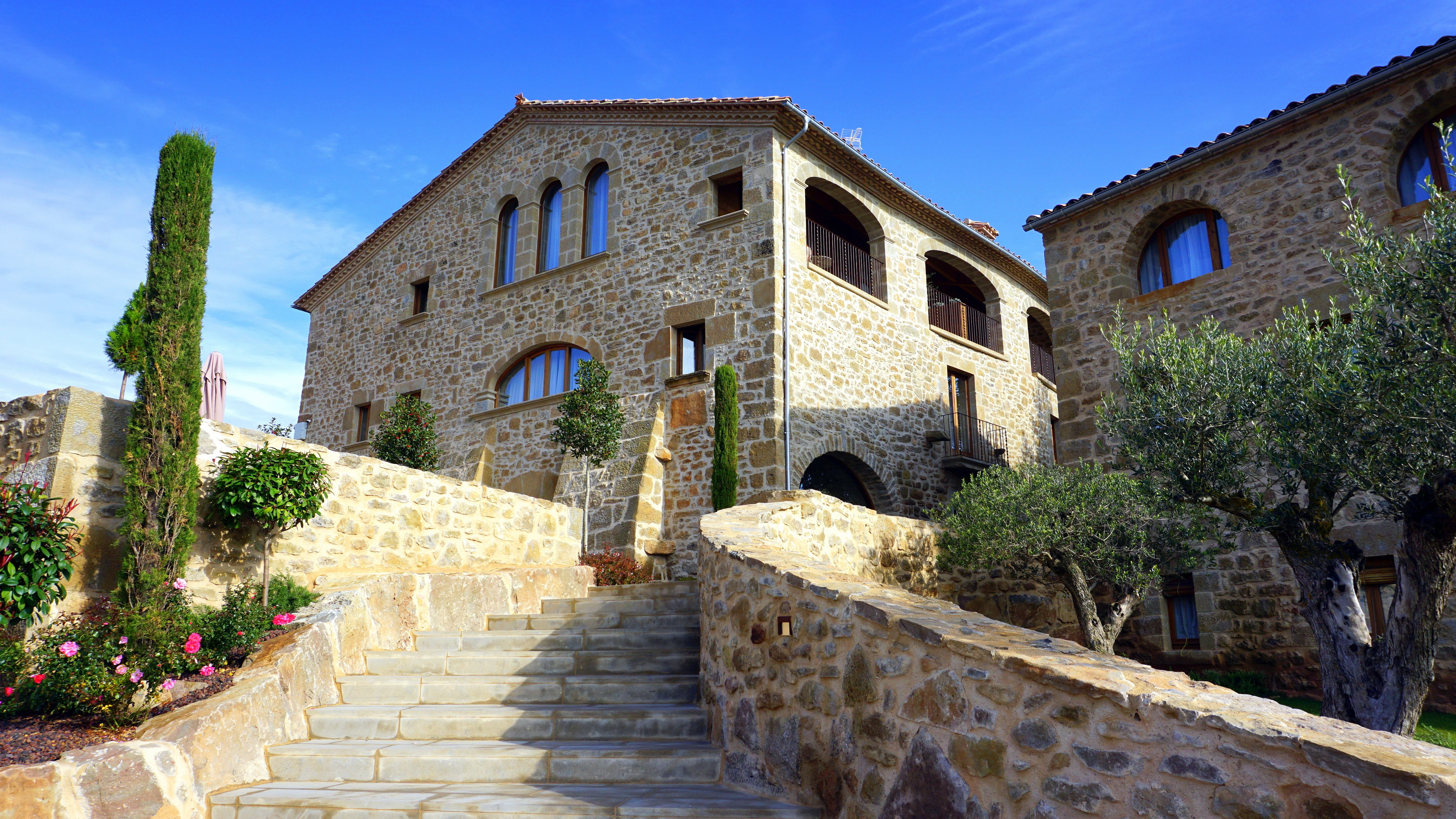 ancient, travel, landscape, house, windows, home, sky, facade, building, outdoors, daylight, blue sky, built structure, wall, footpath, building exterior, HD Wallpaper