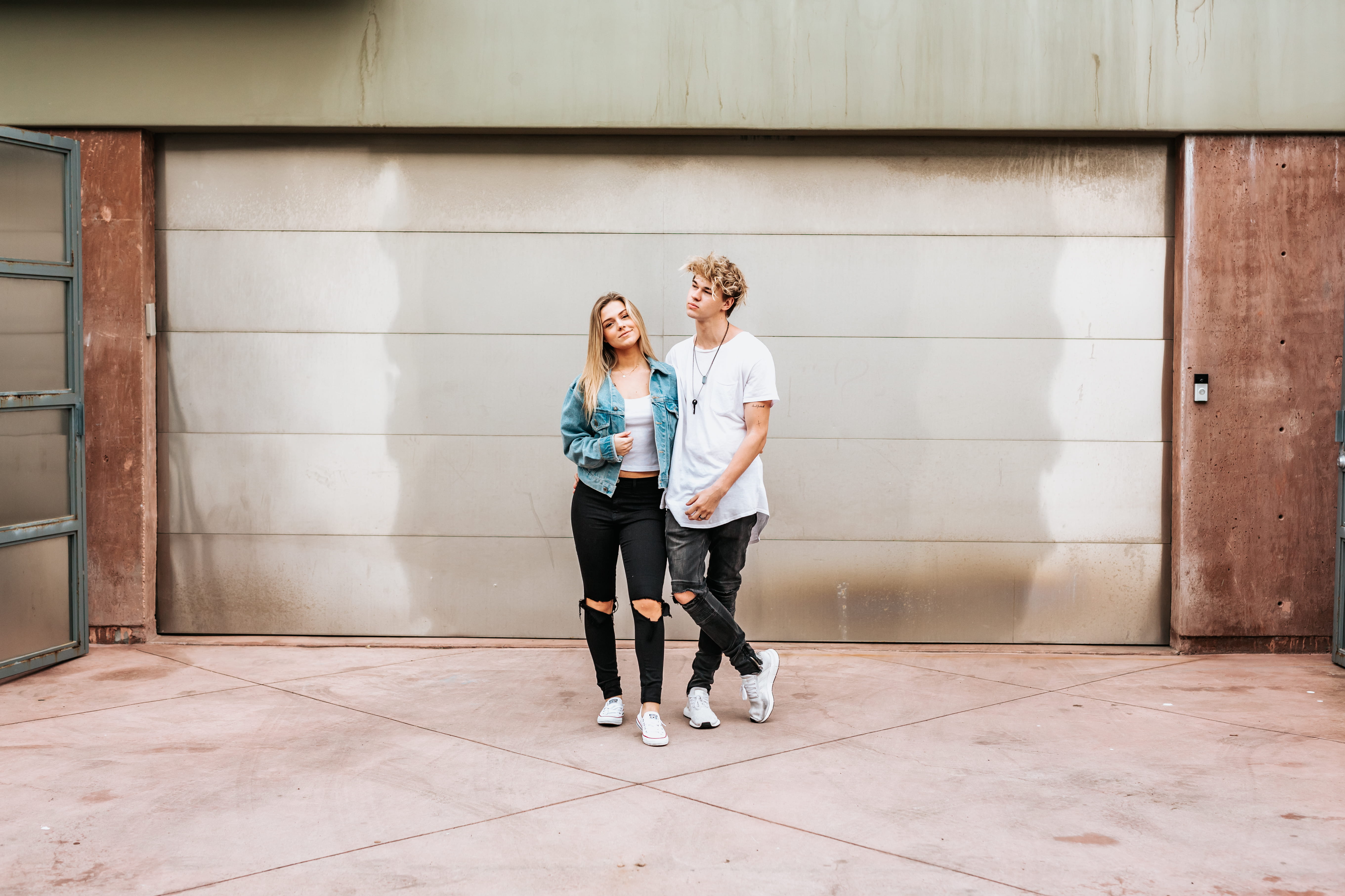 city, caucasian, teamwork, couplegoal, males, people, women, 5K, sunlight, couple - relationship, two people, denim, mid adult, denim jacket, togetherness, HD Wallpaper