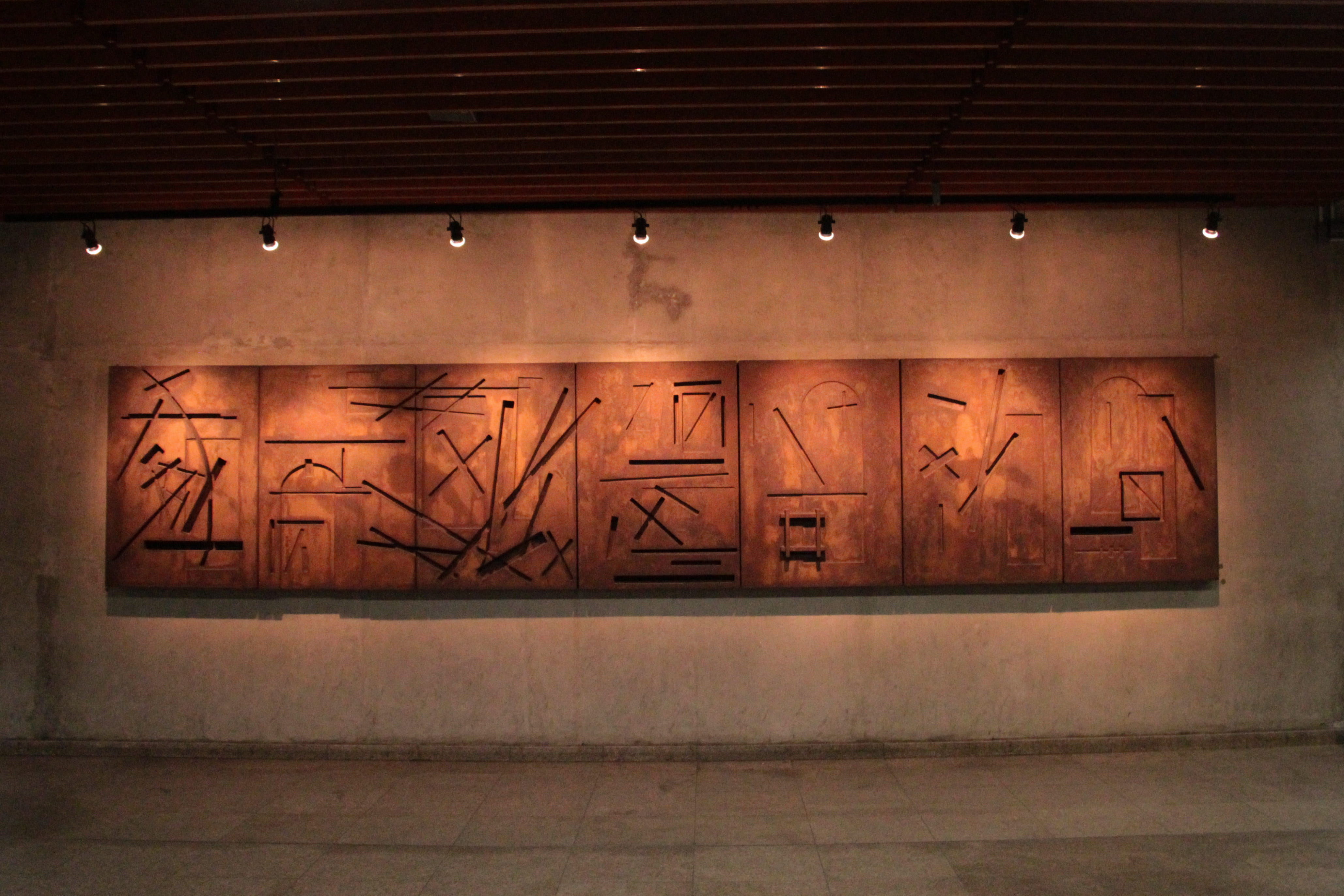 illuminated, wooden, spotlights, wall - building feature, art exhibition, museum, art, built structure, art gallery, wall, artwork, lighting equipment, HD Wallpaper