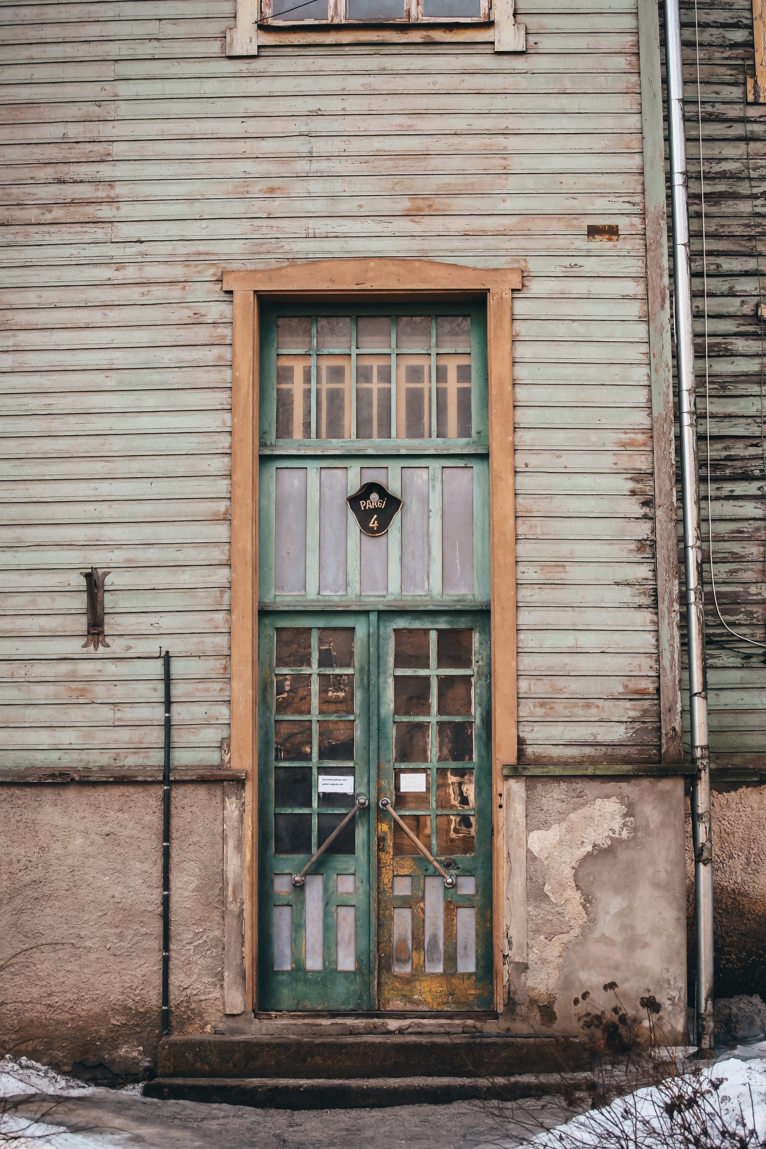 pedestrian, wall, jar, 4K, green, plant, old, door, transportation, home decor, path, safety, vase, protection, railing, house, window frame, closed, wood - material, Phone HD Wallpaper