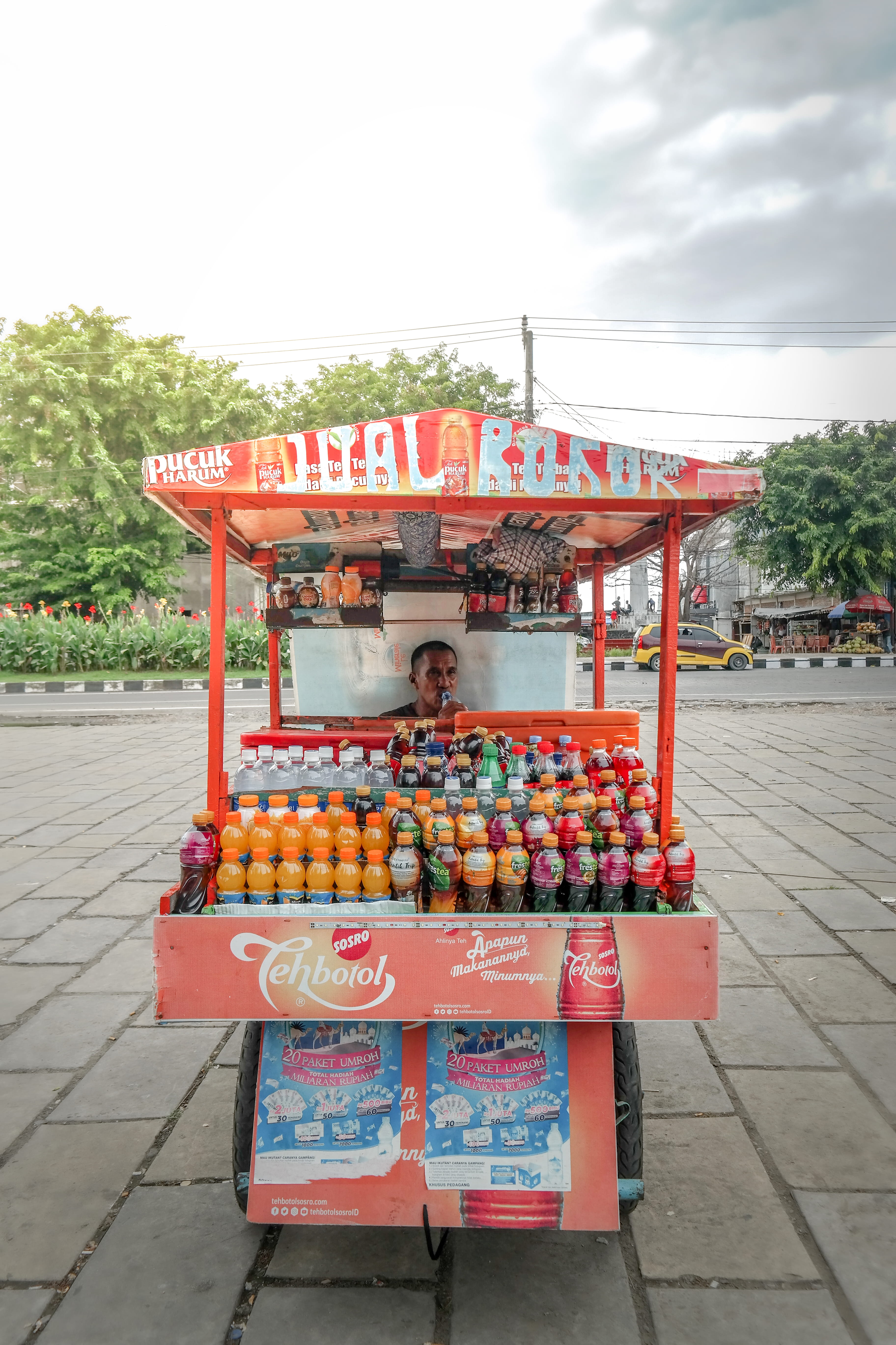 sky, business, healthy eating, food, for sale, food and drink, day, outdoors, market, non-western script, sign, blossom, sale, kiosk, shop, drink, retail, Phone HD Wallpaper
