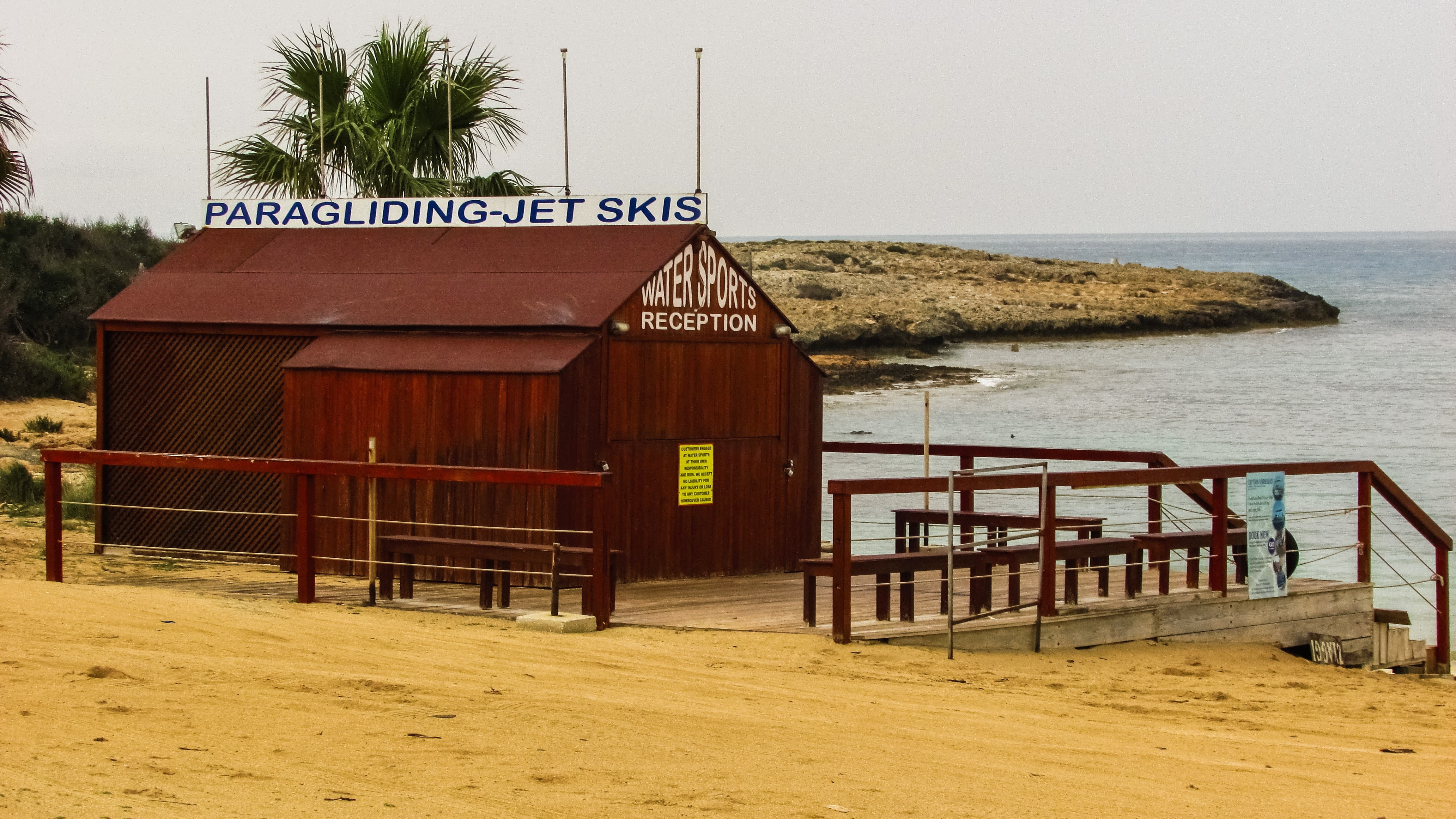 facilities, nature, out of season, sand, scenics - nature, tree, no people, land, water, 4K, railing, day, kiosk, tranquil scene, sky, building exterior, HD Wallpaper