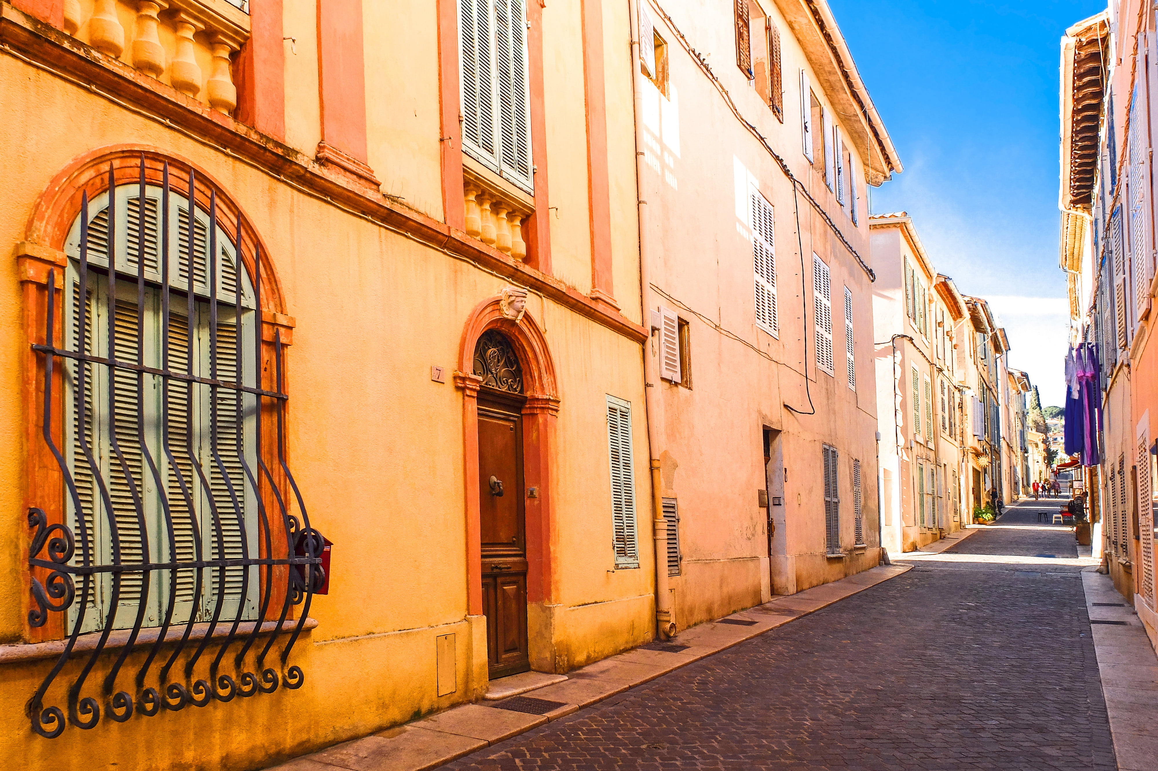 window, france, town, facade, row house, building Exterior, cityscape, nature, the way forward, sunlight, outdoors, 4K, architecture, house, history, arch, HD Wallpaper