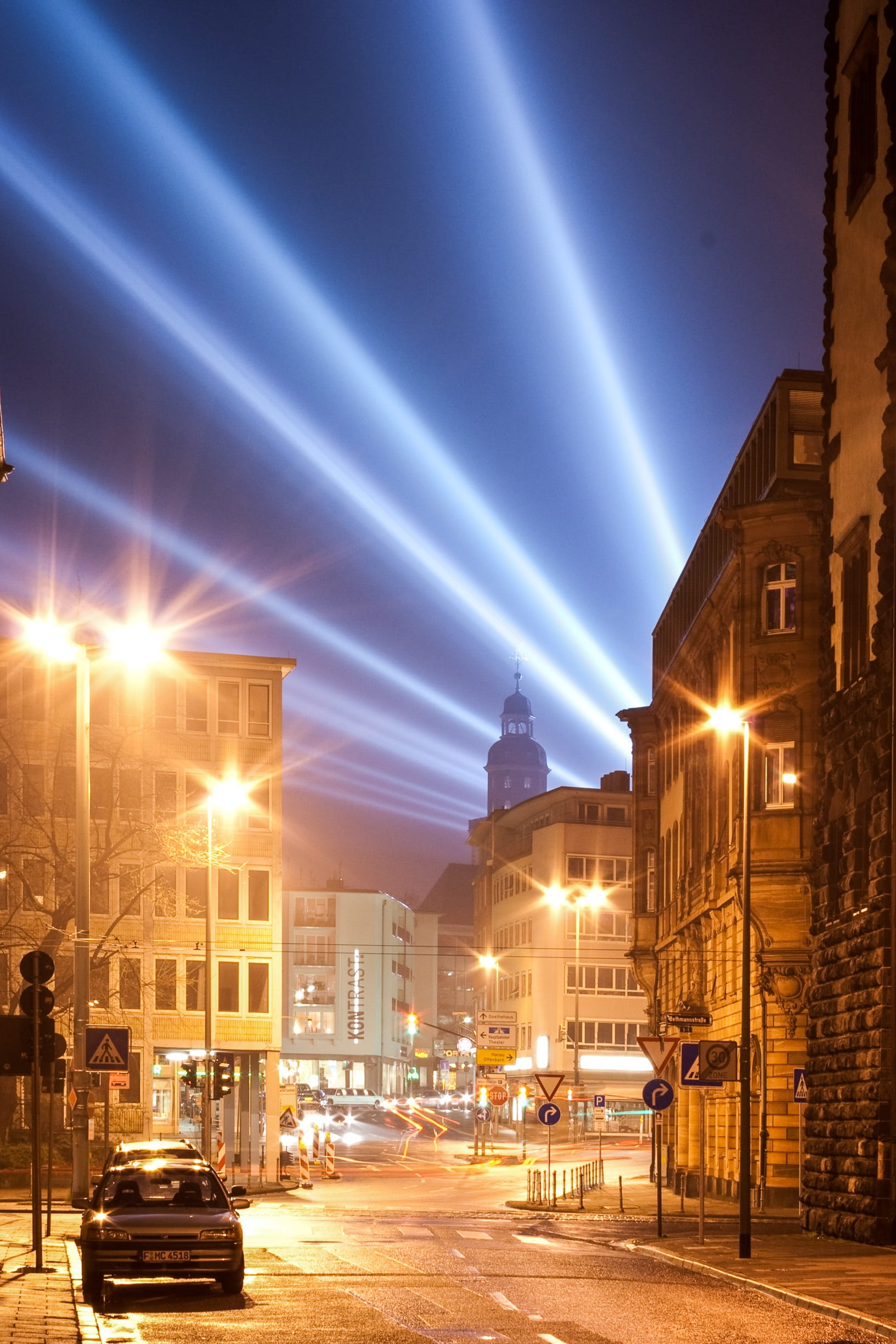 lights, spotlight, sky, dark, farbenspiel, street lanterns, city, brown, installation, no people, at night, light beam, car, frankfurt, orange, yellow, Phone HD Wallpaper