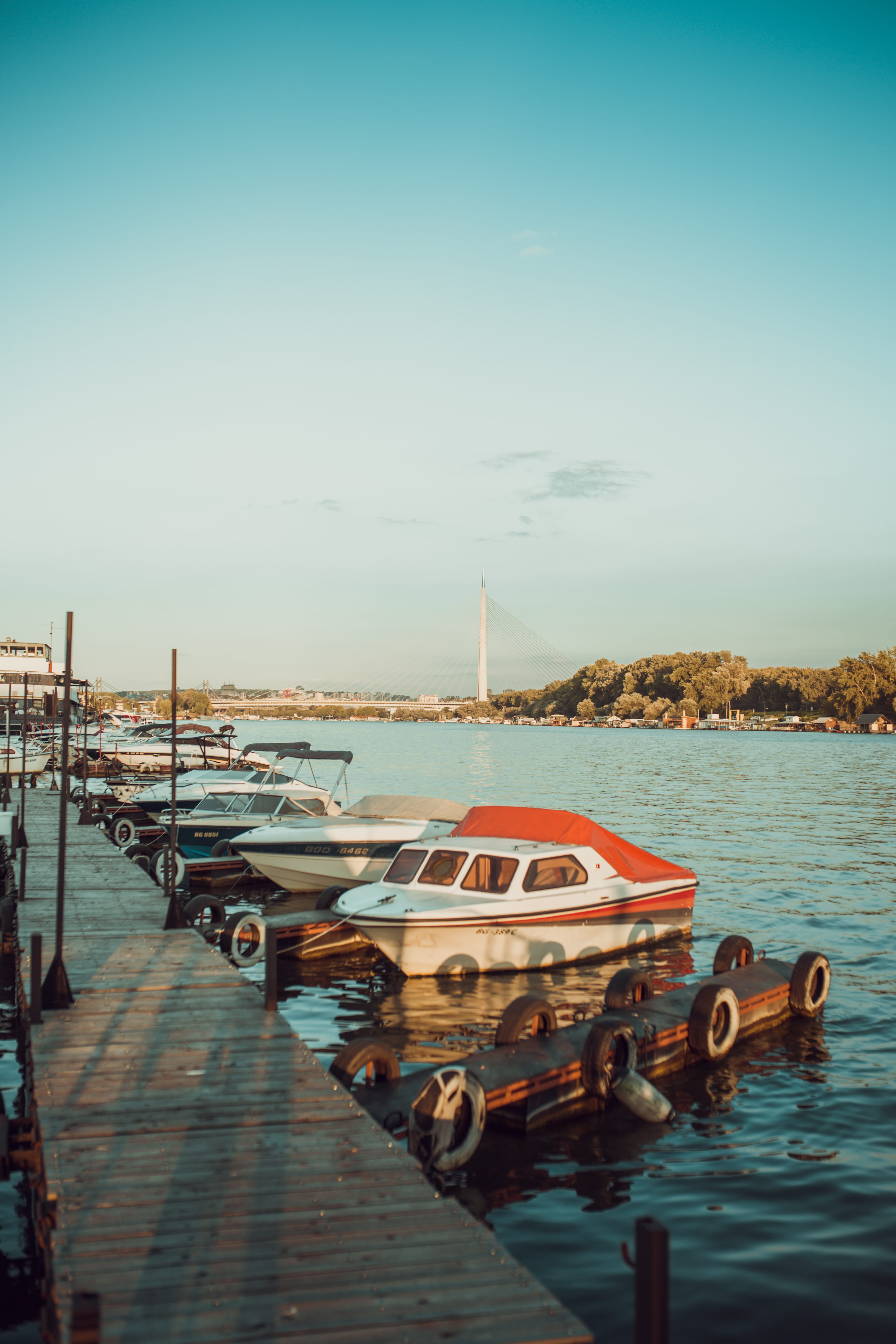 white, clear sky, daylight, transportation, powerboat, copy space, architecture, no people, sunset, mode of transportation, marina, view, sky, multicolored, Phone HD Wallpaper