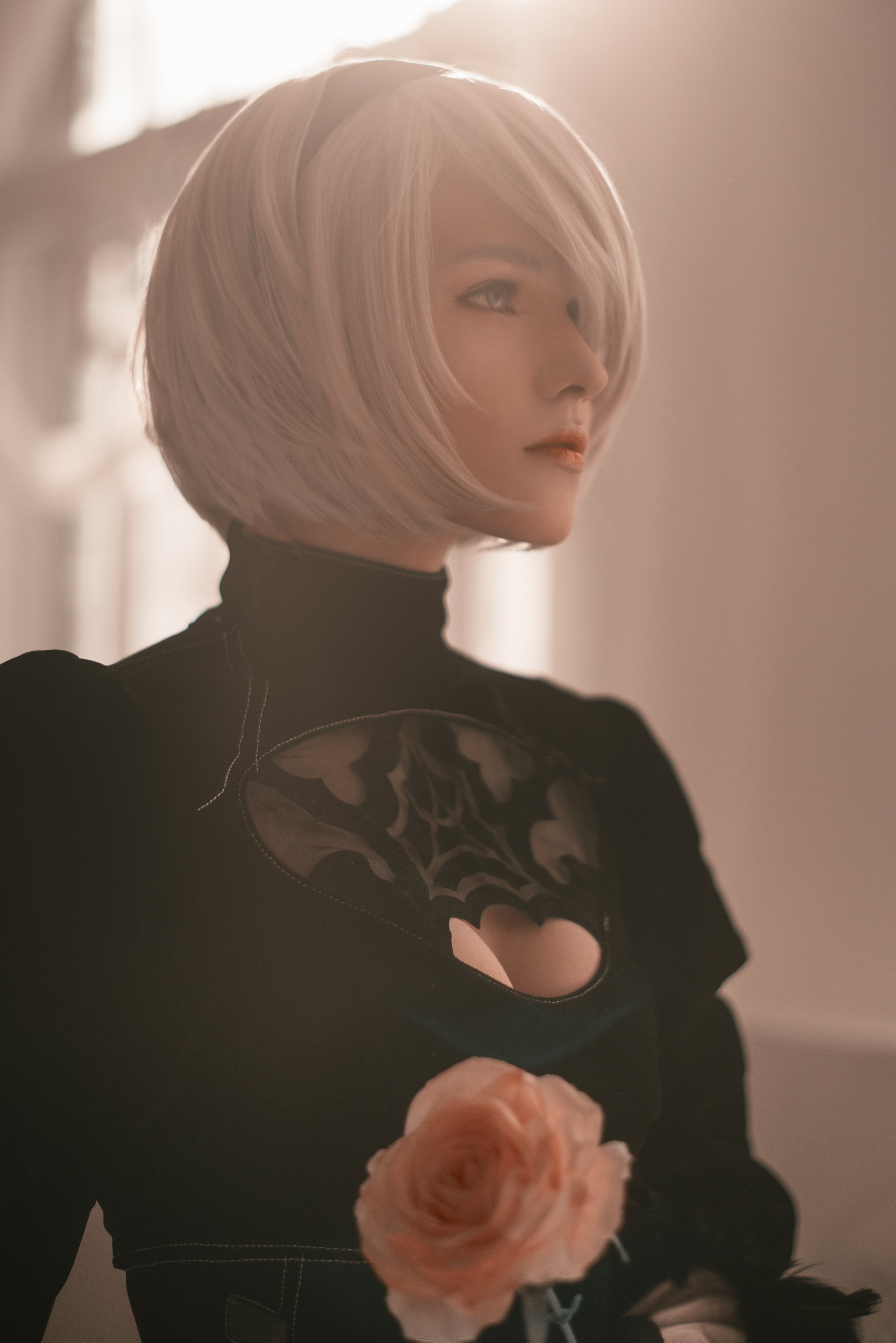 model, white hair, video games, Nier: Automata, Shirogane Sama, 2B, 4K, indoors, looking away, short hair, 2B (Nier: Automata), women indoors, women, cosplay, Phone HD Wallpaper