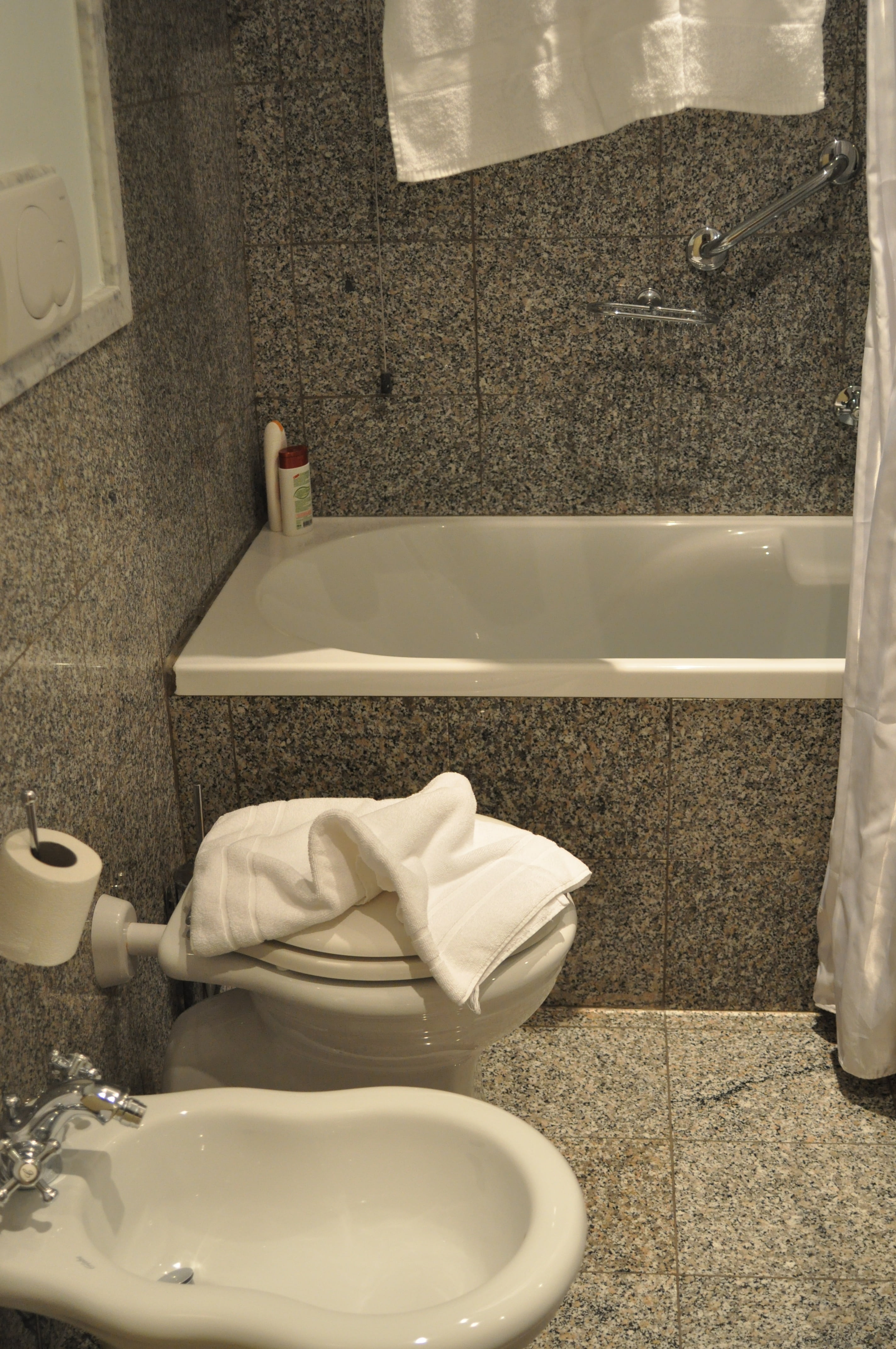 towel, hygiene, high angle view, tile, 4K, domestic bathroom, home, toilet bowl, marble bathroom, home interior, lifestyles, household equipment, bad, Phone HD Wallpaper