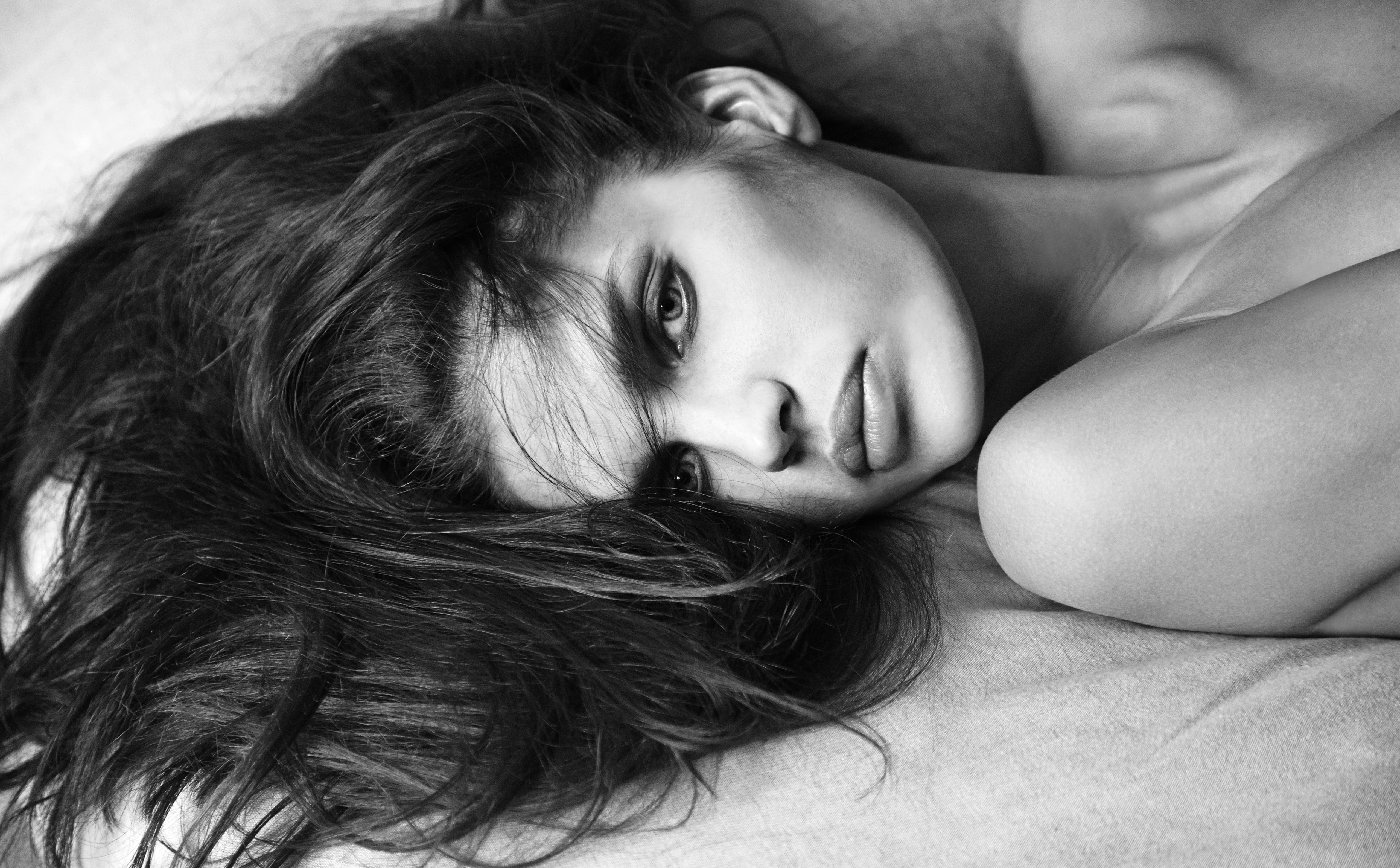 lying down, indoors, close-up, contemplation, hair, young adult, relaxation, 5K, beautiful woman, young women, Models, portrait, lifestyles, beauty, one person, HD Wallpaper