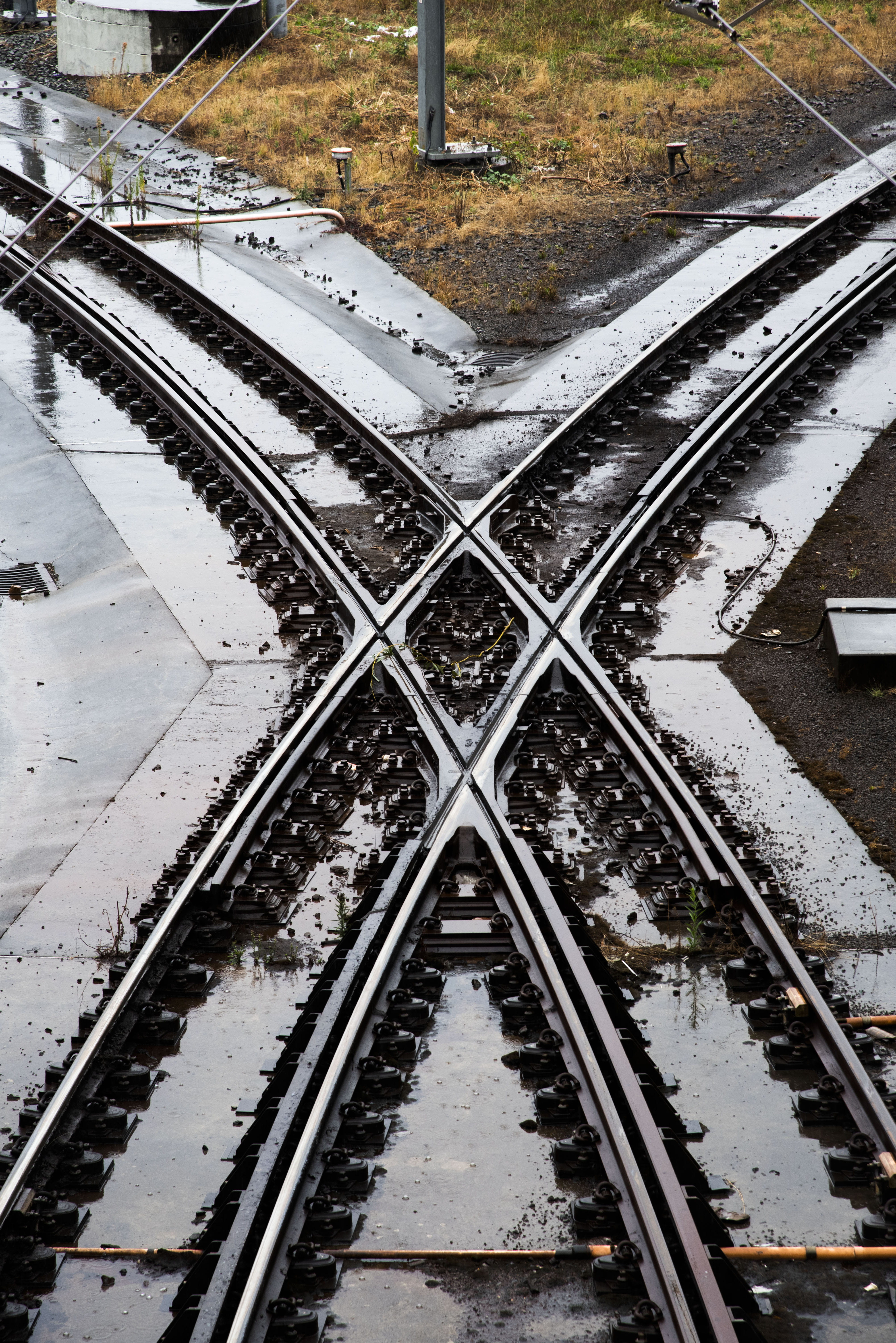 art, rail, diminishing perspective, public transportation, way, light, architecture, two, no people, train, high angle view, landscape, wildlife, mode of transportation, Phone HD Wallpaper