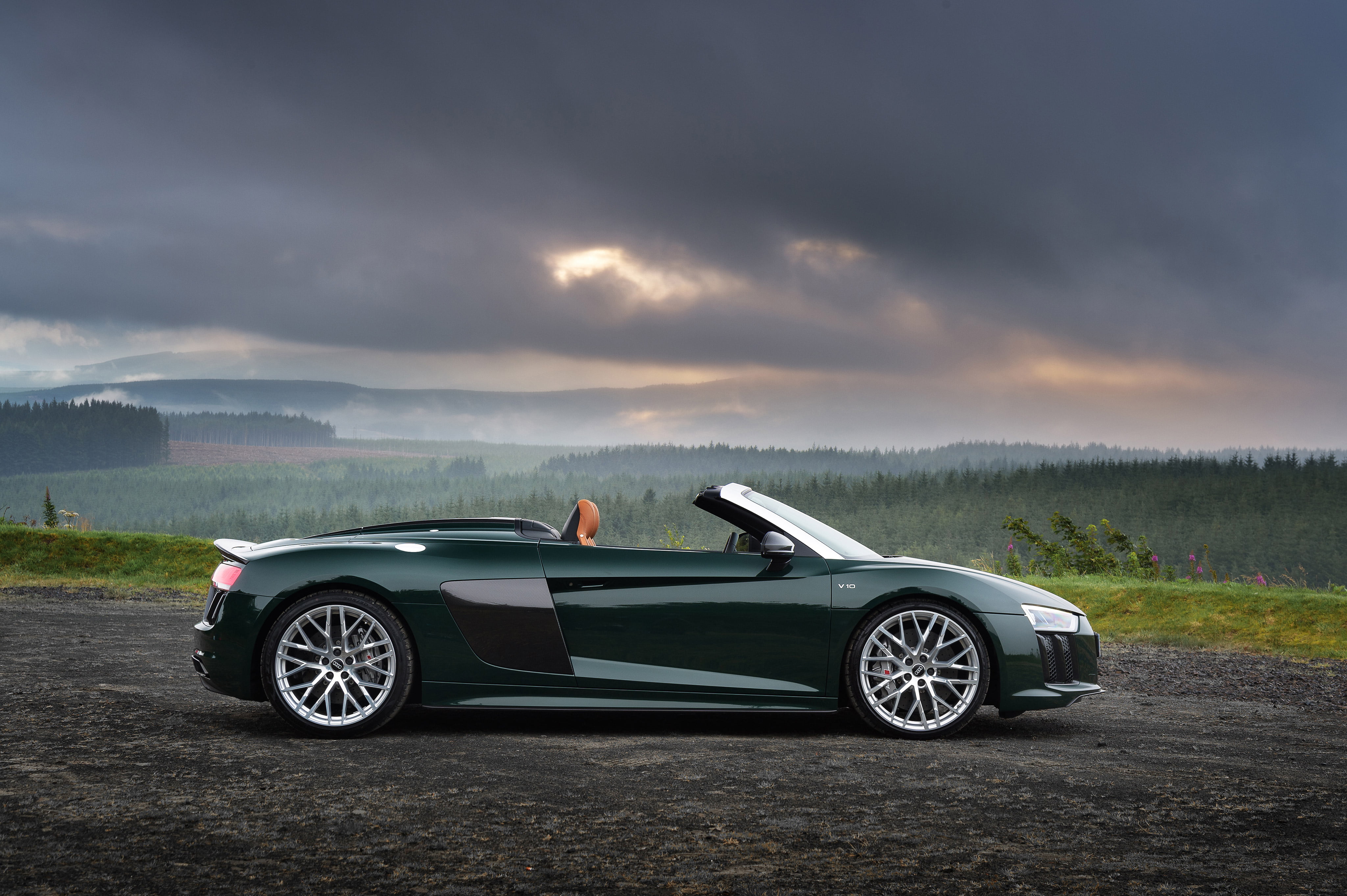 wheel, land vehicle, driving, road trip, people, luxury, motor vehicle, 4K, speed, audi, tree, 2017 cars, 4k, outdoors, travel, audi r8 spyder v10 plus, HD Wallpaper