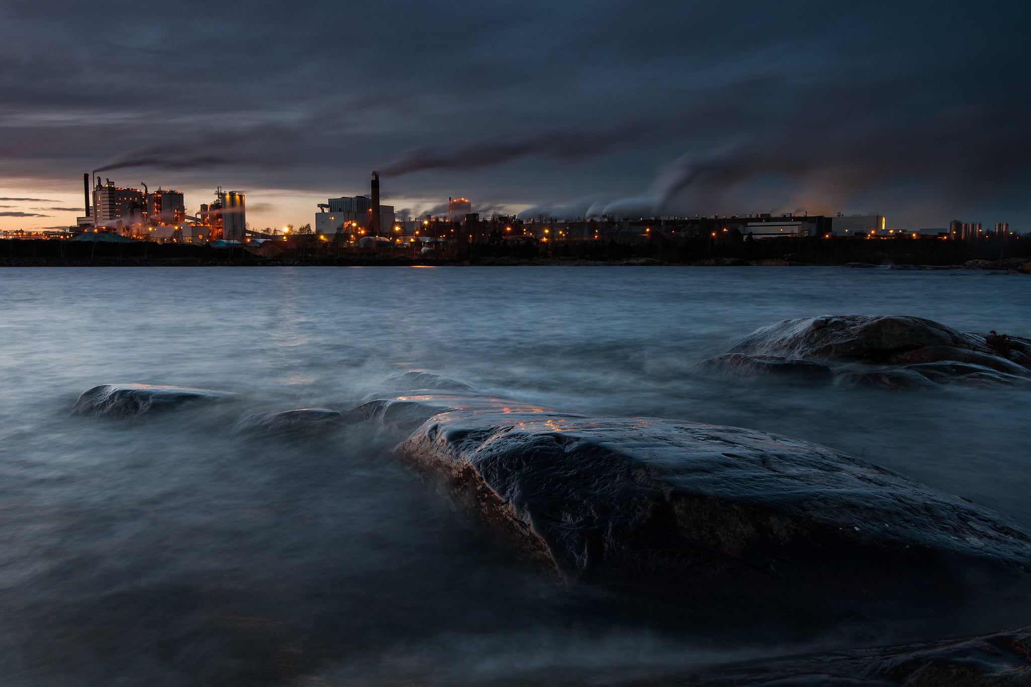 water, chemical factory, architecture, cloud - sky, in the dark night, illuminated, lights, the town of Skoghall, power in nature, Sweden, office building exterior, HD Wallpaper