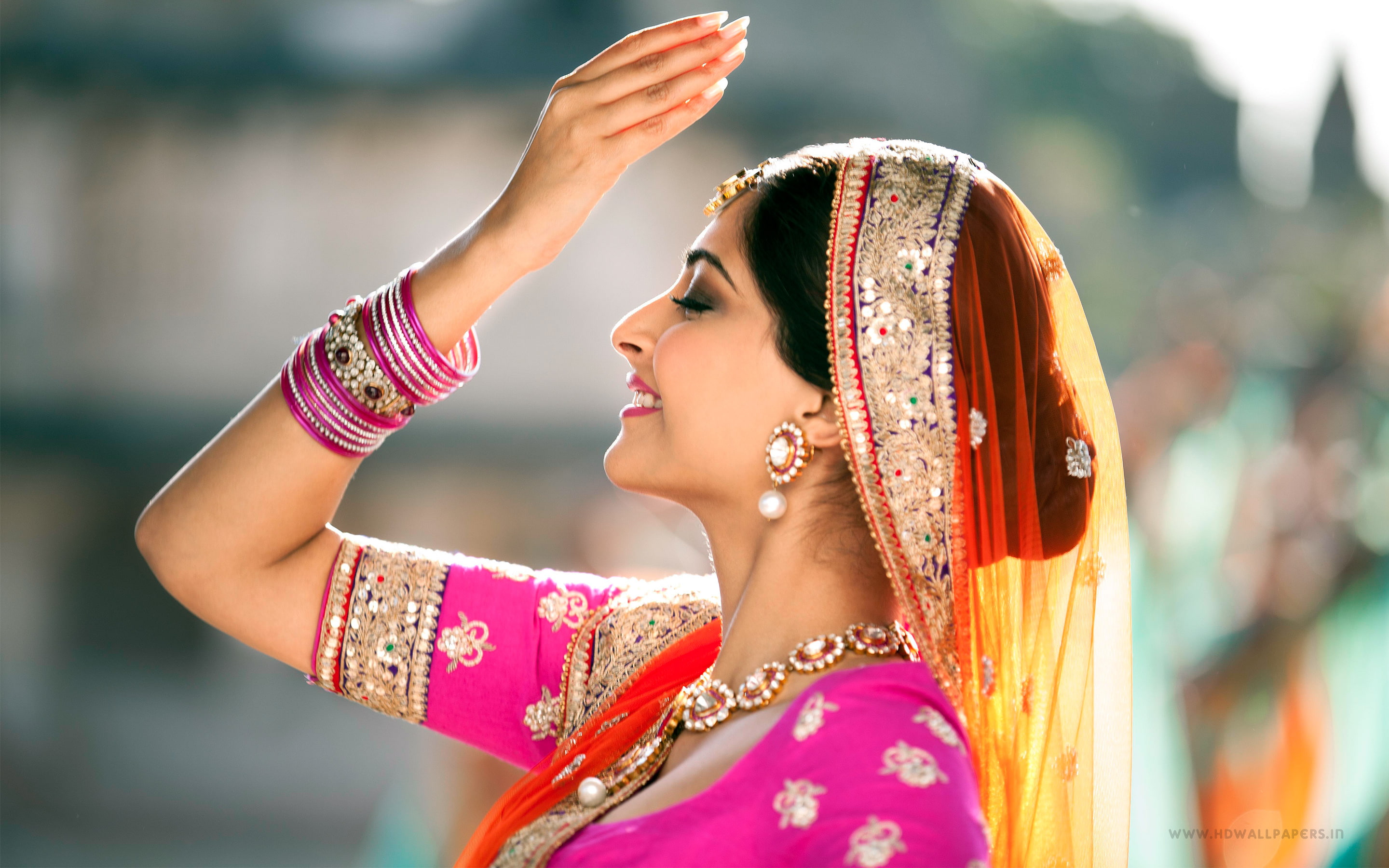 one person, Dhan, adult, portrait, smiling, Prem, human arm, traditional clothing, 2K, Kapoor, arms raised, Payo, young women, young adult, women, clothing, HD Wallpaper