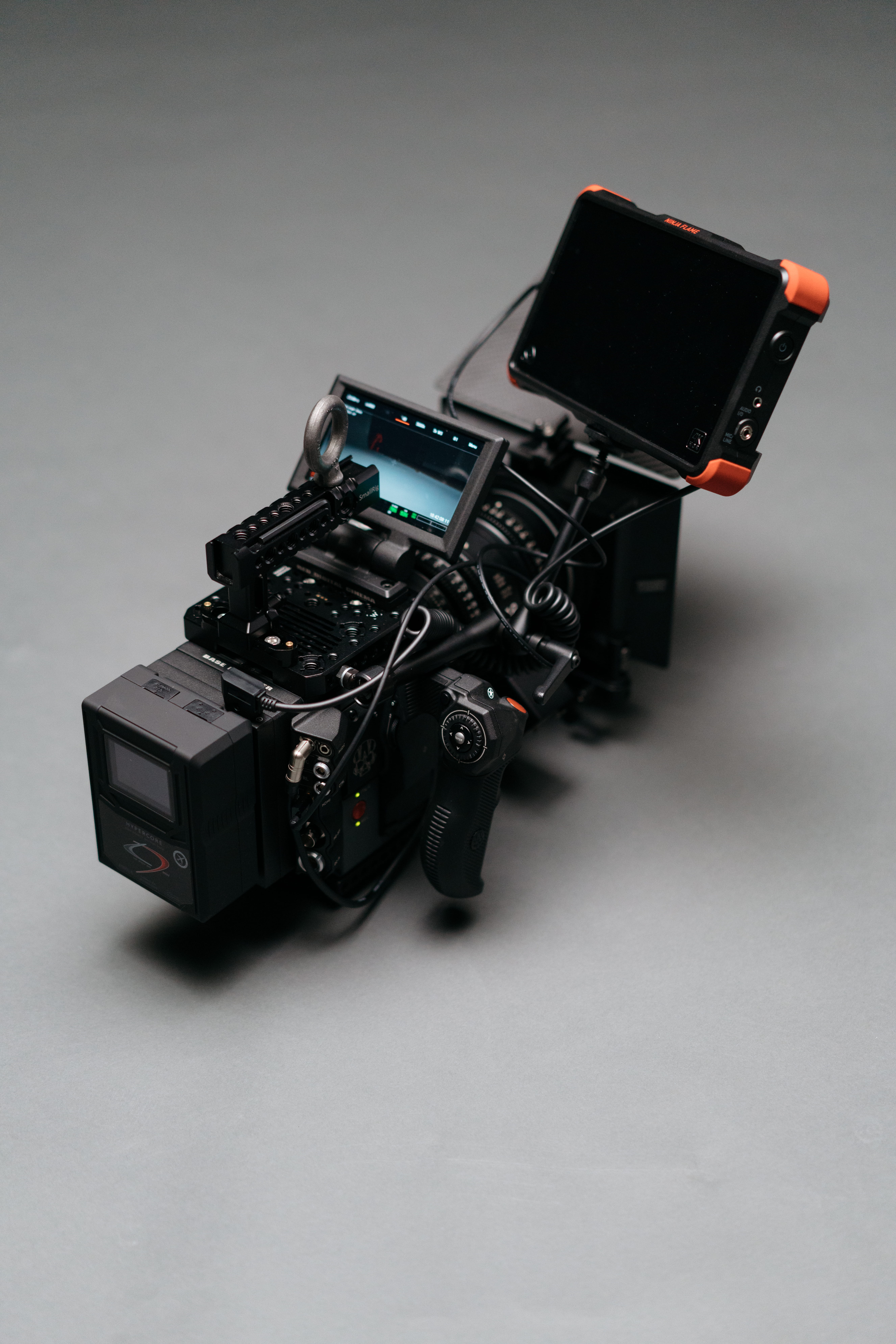 close-up, love, copy space, bts, technology, studio shot, matte box, digital camera, create, camera - photographic equipment, electrical equipment, black color, Phone HD Wallpaper