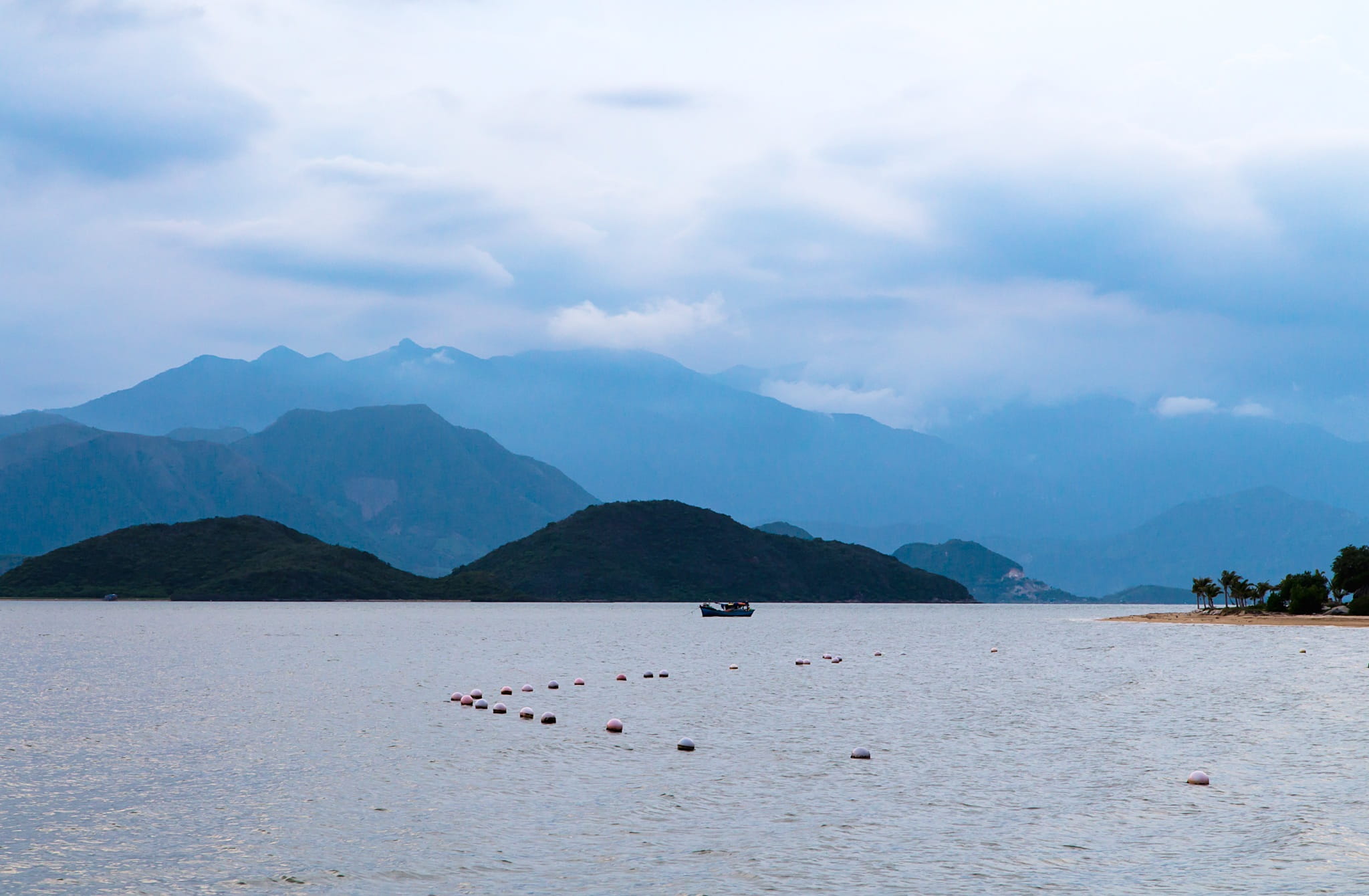 tranquil scene, nautical vessel, 1080P, rolling, Flower, animal wildlife, write, Knife, male, mountain, land, sky, cloud - sky, non-urban scene, travel, HD Wallpaper