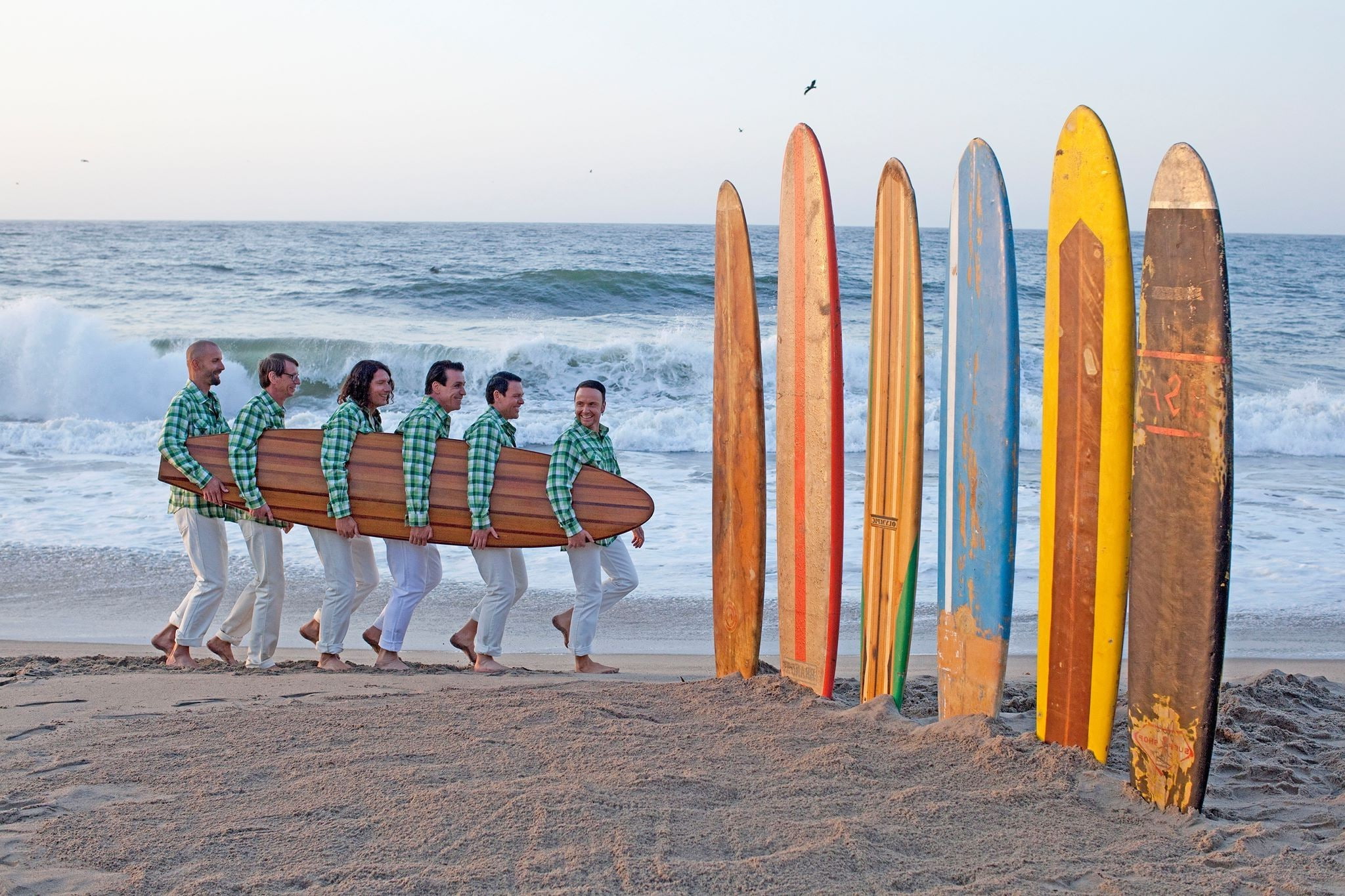 beauty in nature, crowd, horizon, rammstein r mein herz brent surfboards beach people, people, leisure activity, full length, sea, 1080P, land, horizon over water, HD Wallpaper