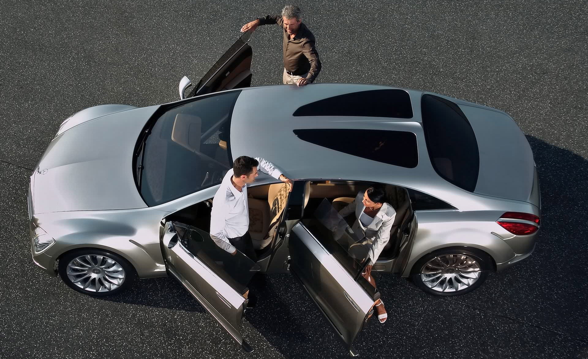 Mercedes, people, motor vehicle, travel, women, standing, 1080P, Mercedes Benz, adult, Benz, transportation, young adult, car, two people, full length, HD Wallpaper
