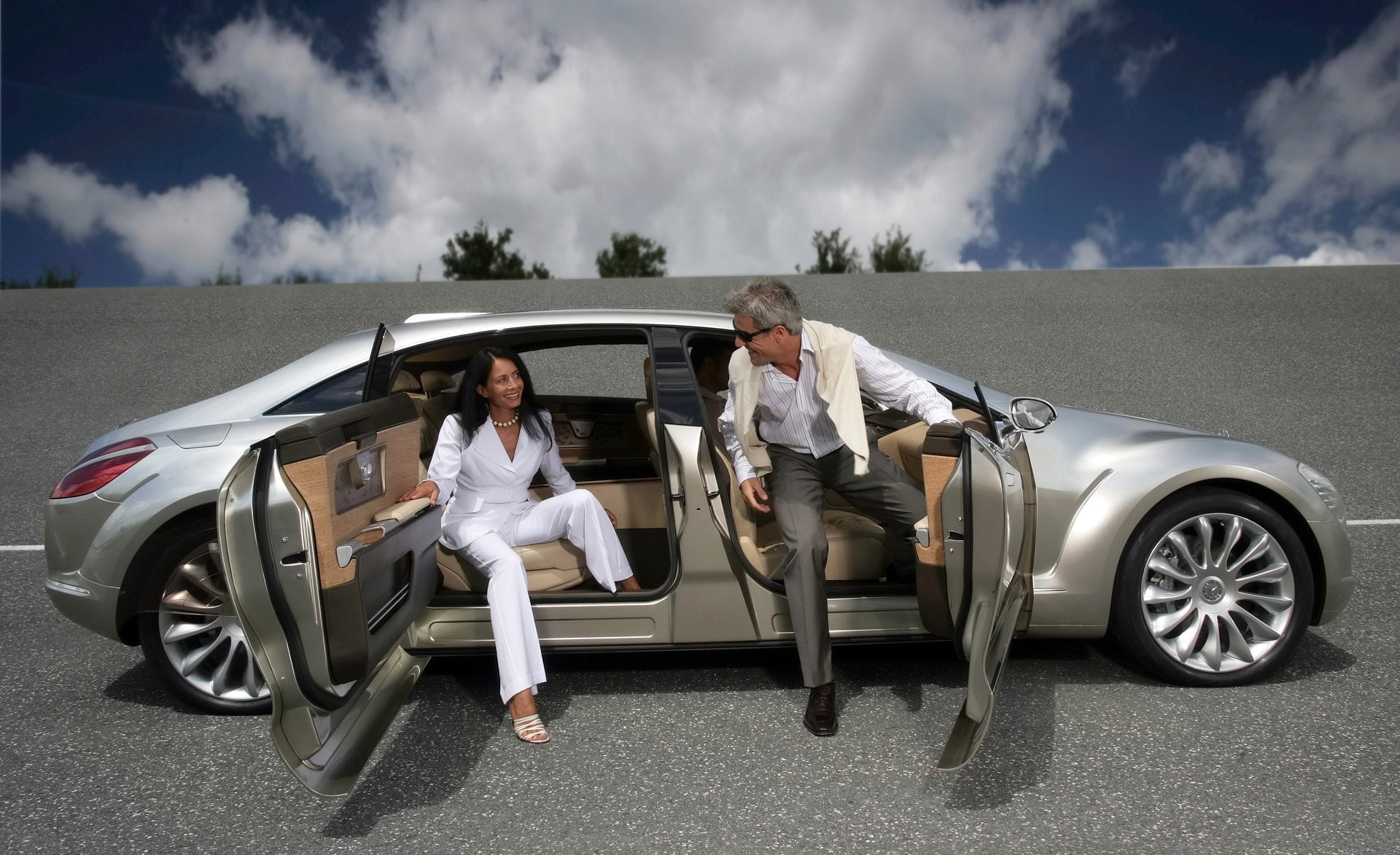 adult, travel, men, sky, car, two people, Benz, young adult, transportation, vehicle breakdown, togetherness, cloud - sky, women, Cars, child, Mercedes Benz, HD Wallpaper