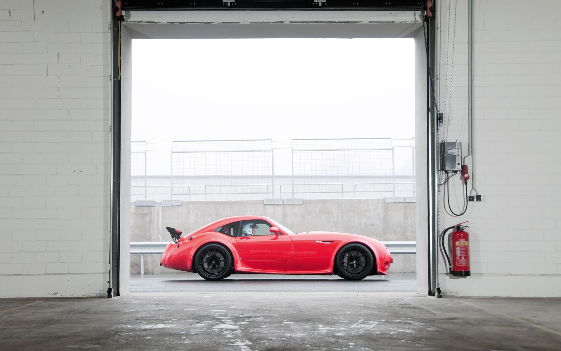 copy space, day, Wiesmann GT MF4-CS, land vehicle, outdoors, entrance, built structure, no people, safety, travel, window, mode of transportation, red cars, HD Wallpaper