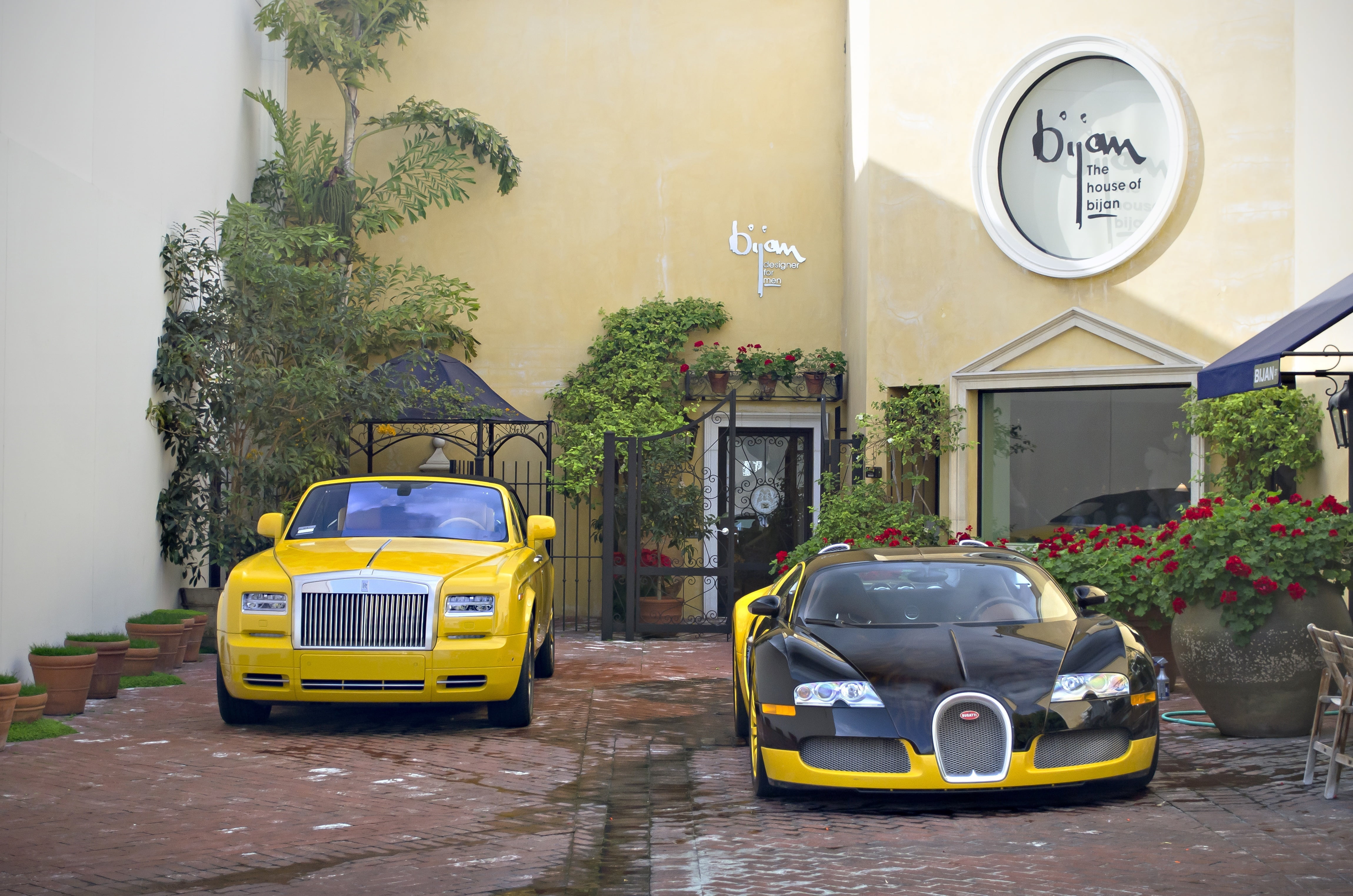 street, outdoors, no people, motor vehicle, transportation, tree, two, communication, plant, architecture, yellow, day, phantom, car, Bugatti, 4K, rolls-royce, HD Wallpaper