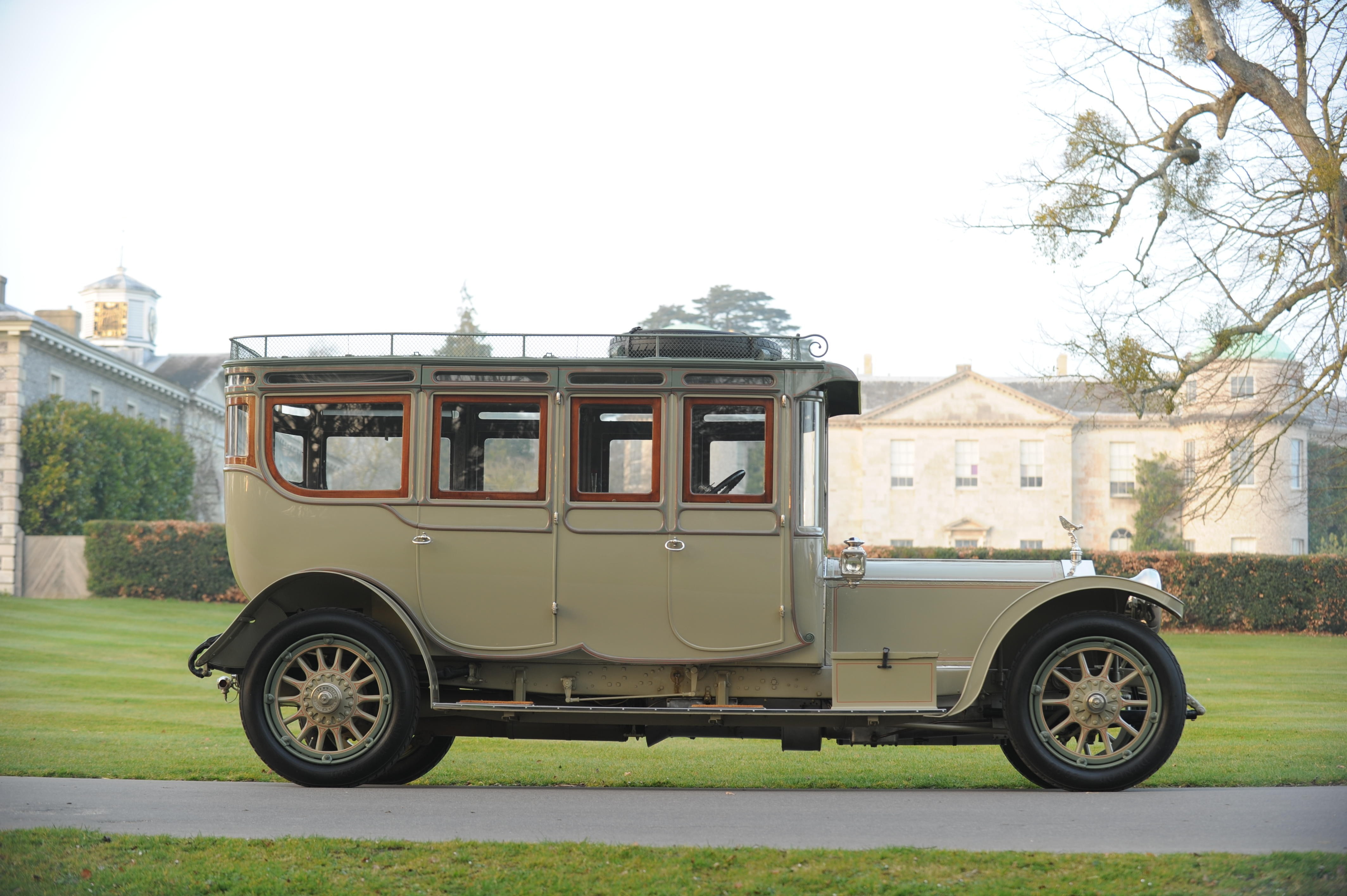 luxury cars, mode of transportation, field, building exterior, tree, nature, no people, sky, Rolls-Royce, retro, street, outdoors, land vehicle, built structure, HD Wallpaper