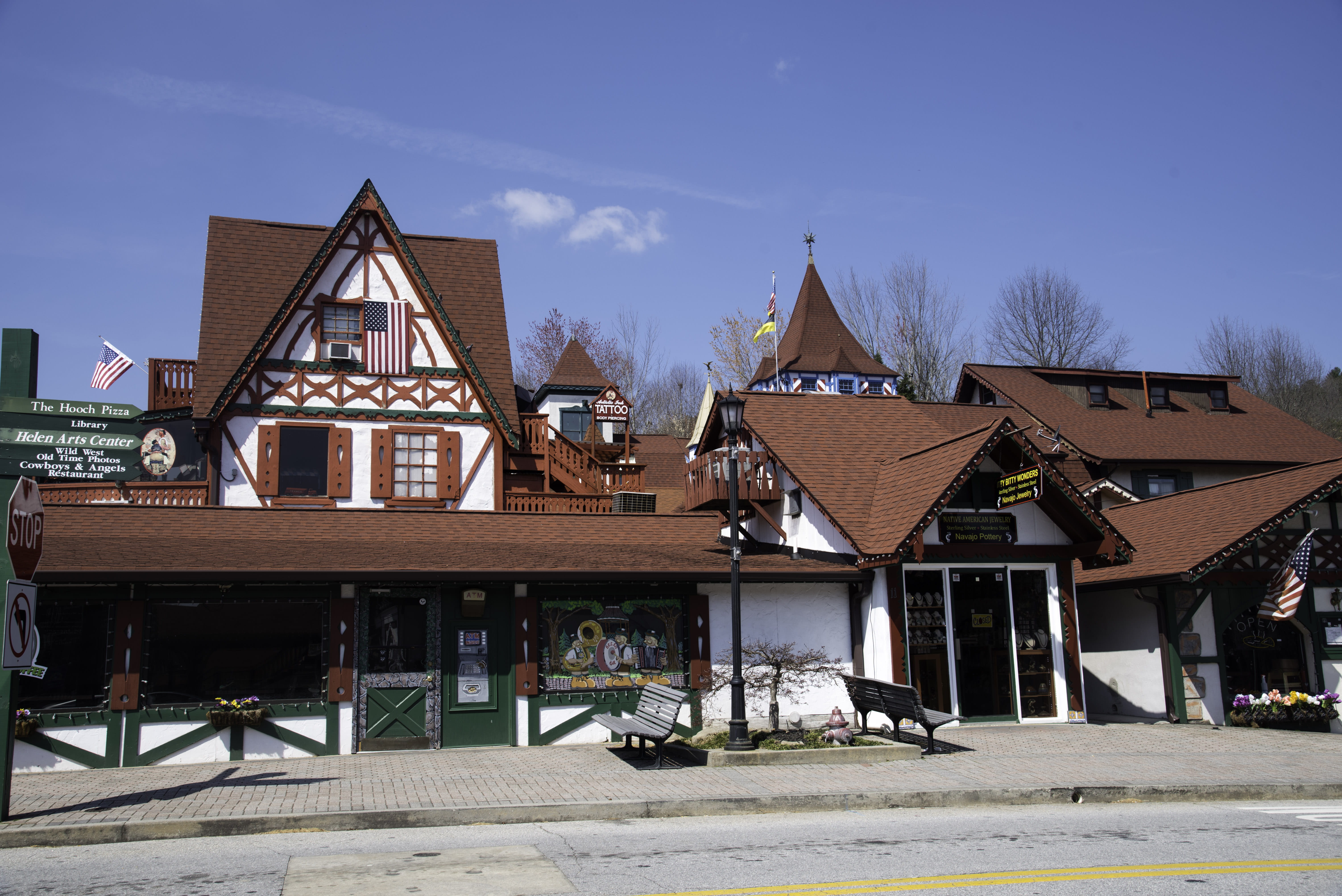 street, roof, half-Timbered, building, spire, Helen, roadside, outdoors, town, nature, shopes, georgia, Georgia, 5K, house, building Exterior, day, wood - Material, HD Wallpaper