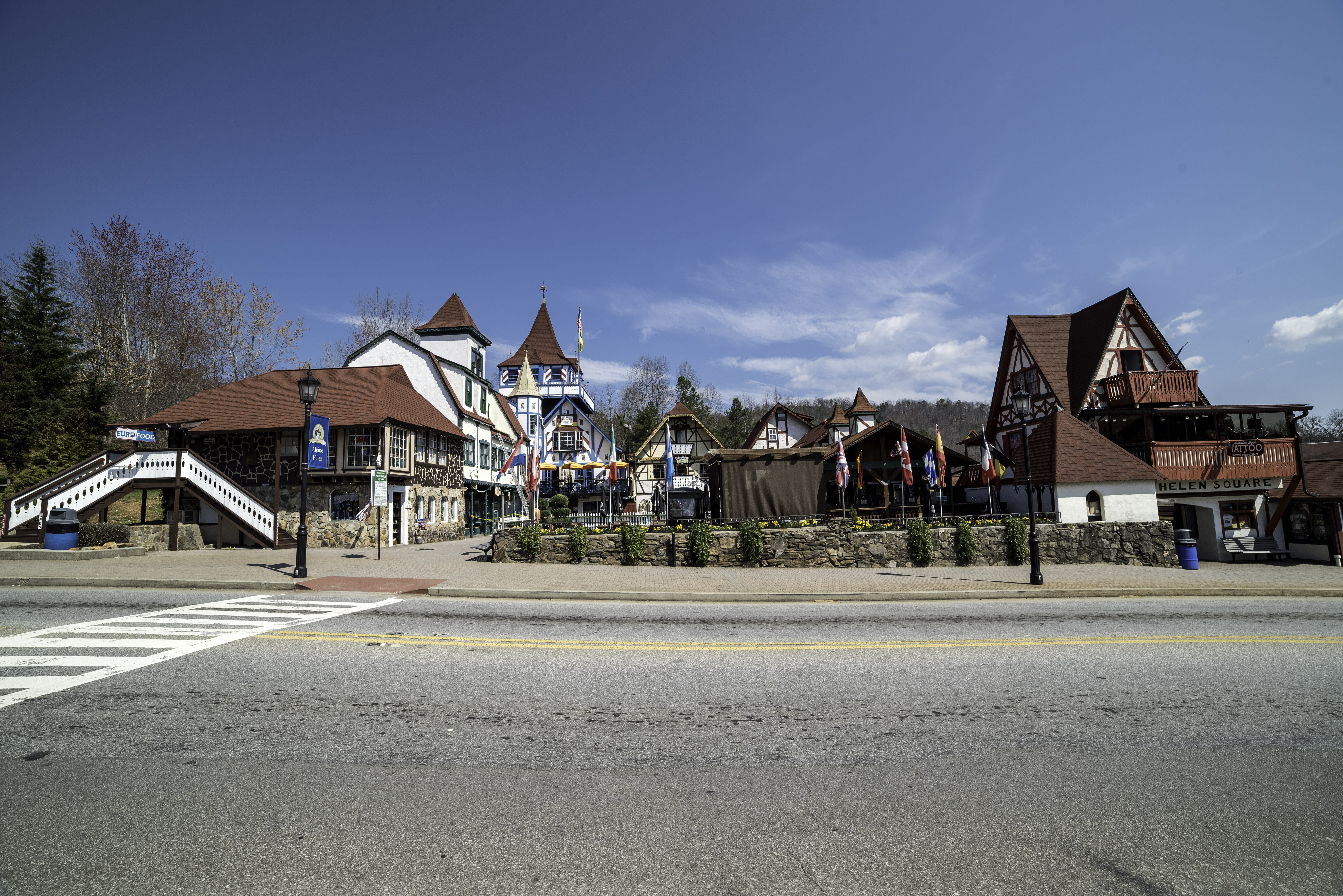 residential Building, day, residential district, Village, building Exterior, row house, transportation, sign, across, Georgia, Alpine, sky, buildings, Helen, HD Wallpaper
