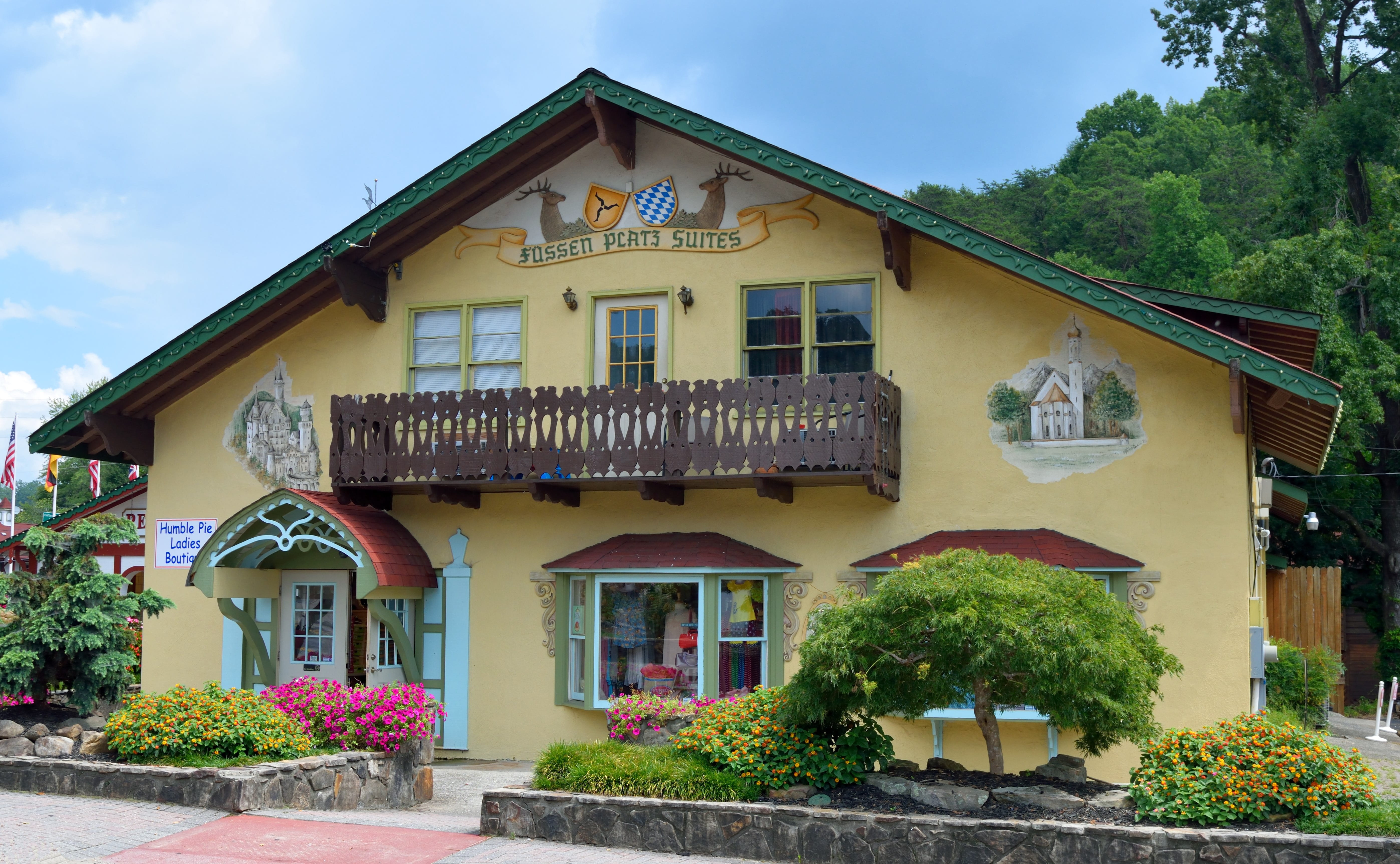 attractions, retail, residential district, alpine village, built structure, entrance, shopping, georgia, facade, historic, german, store front, outdoors, HD Wallpaper