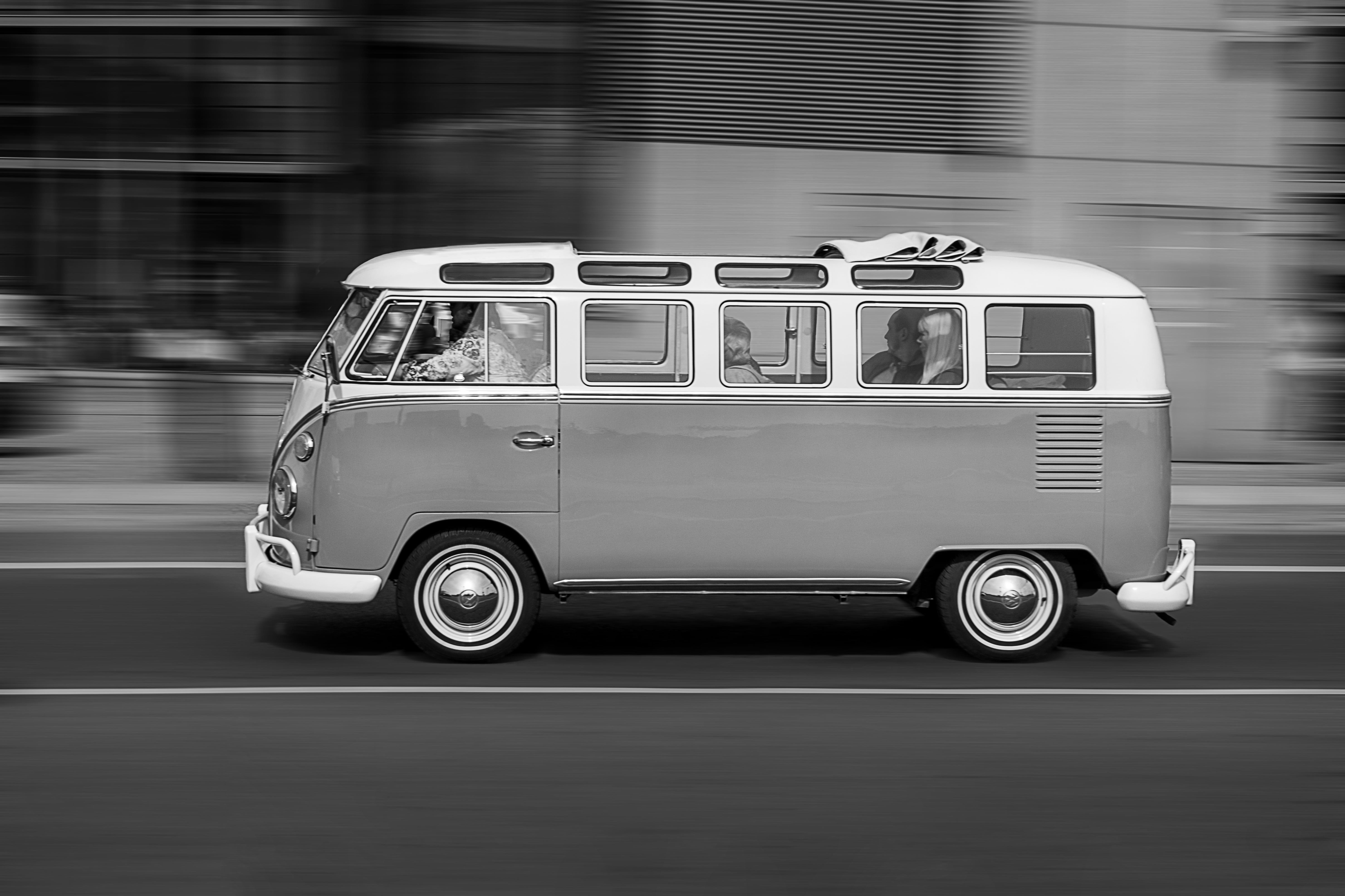auto, retro styled, asphalt, vwbus, no people, street, blurred motion, outdoors, road, sightseeing, transportation, mode of transportation, motion, artwork, HD Wallpaper