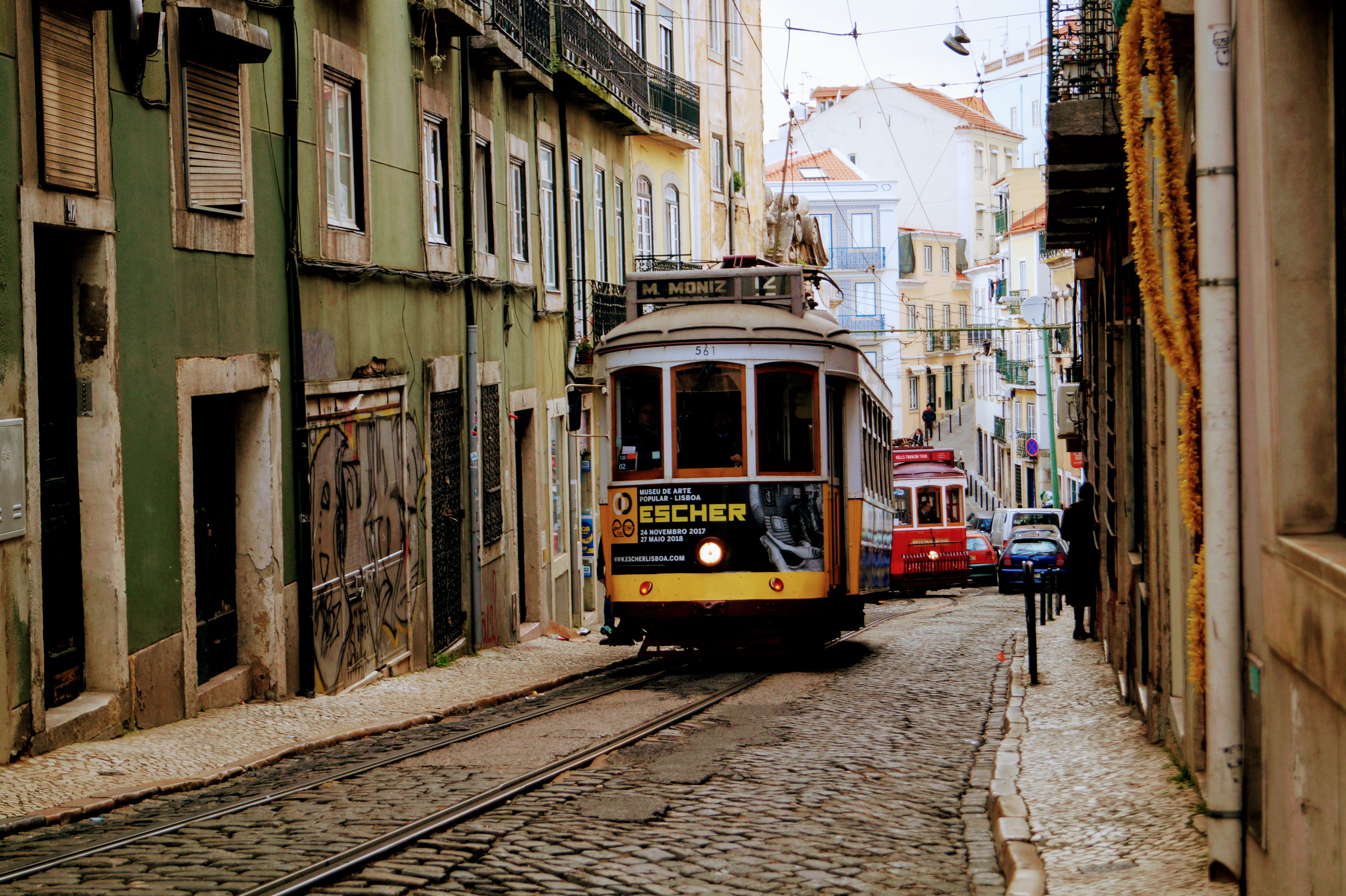 outdoors, rails, mode of transportation, transportation, tramway, tram, built structure, land vehicle, incidental people, old tramway, town, cable car, HD Wallpaper