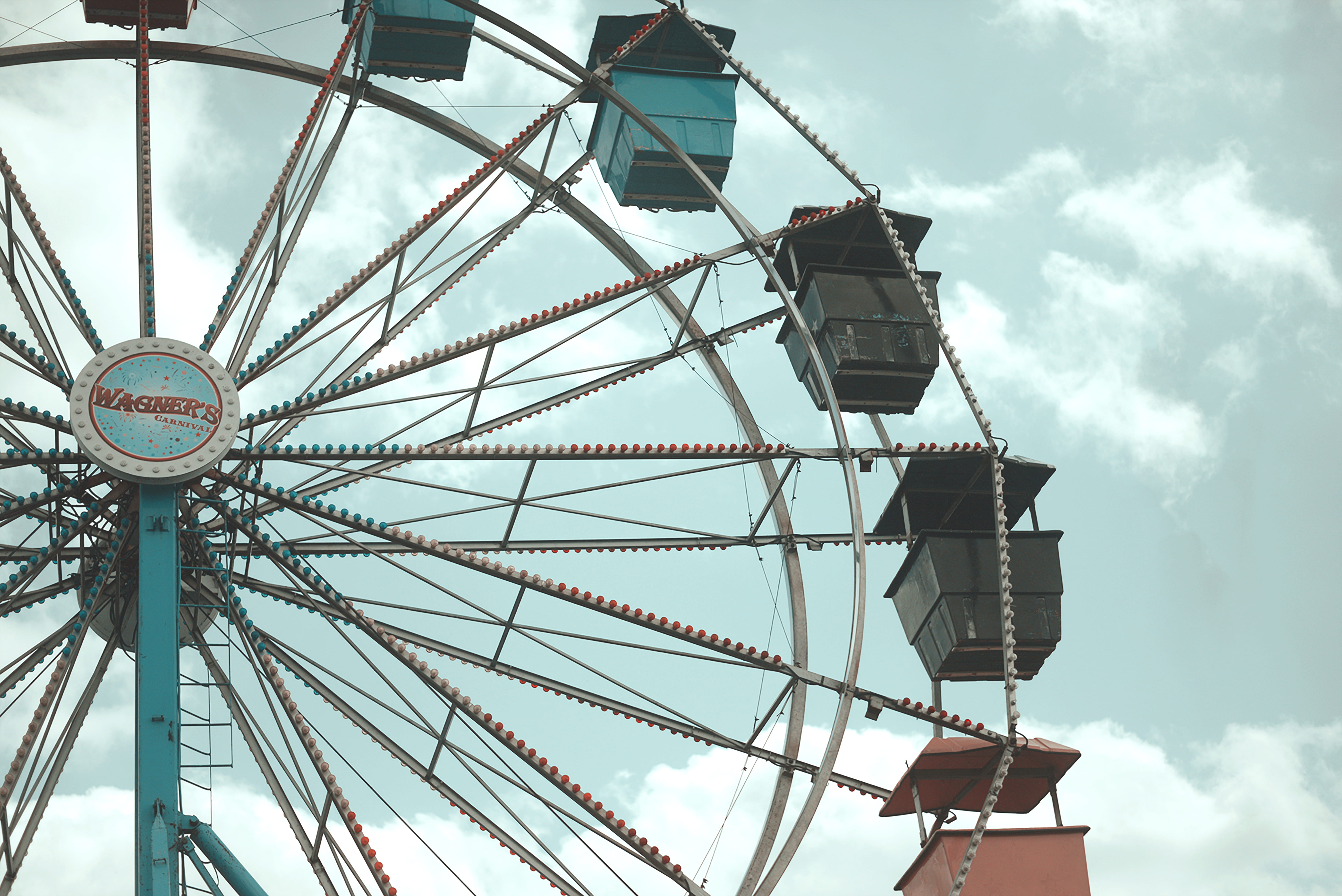 outdoors, united states, tall - high, metal, built structure, low angle view, amusement park, nature, 5K, architecture, city, cyan, circle, geometric shape, HD Wallpaper