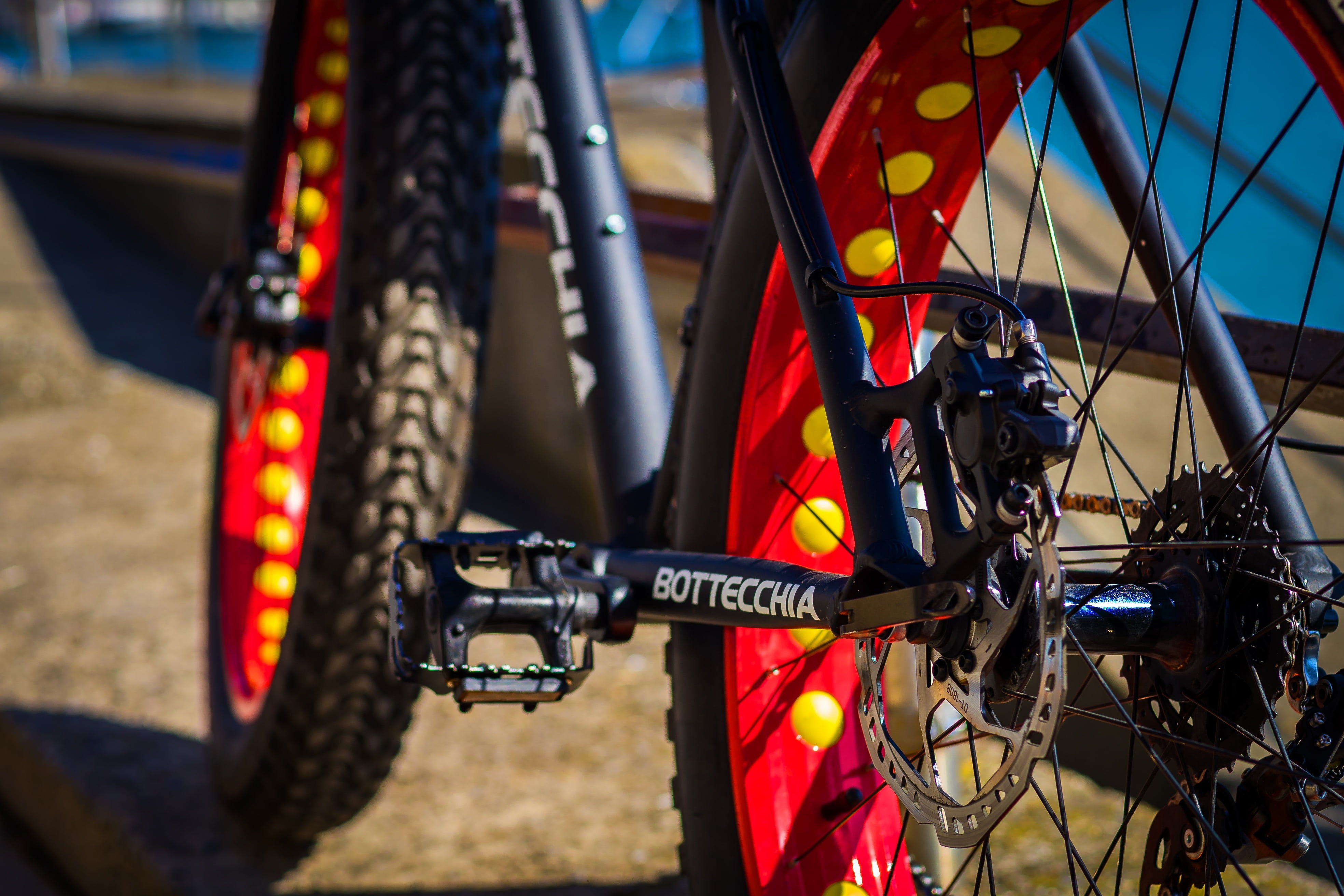 black, spoke, spokes, biker, sign, ajar, sportsmanship, tyres, sport, outdoor, sunlight, city, wheels, detail photography, hydraulic, bottecchia, leisure, HD Wallpaper