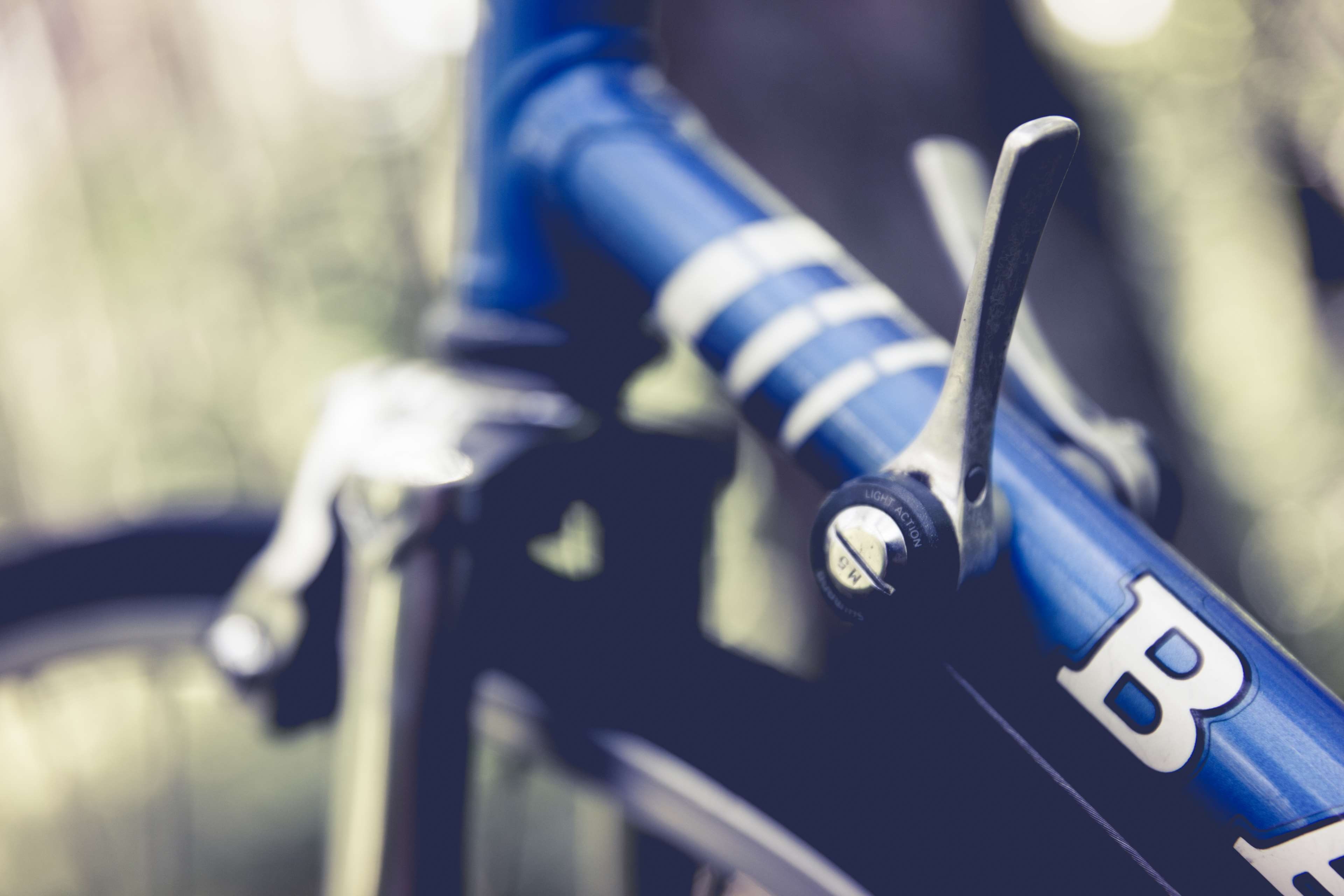 bike, cycle, mode of transportation, technology, brakes, stationary, blur, wheels, arts culture and entertainment, security, top tube, outdoors, transportation system, HD Wallpaper