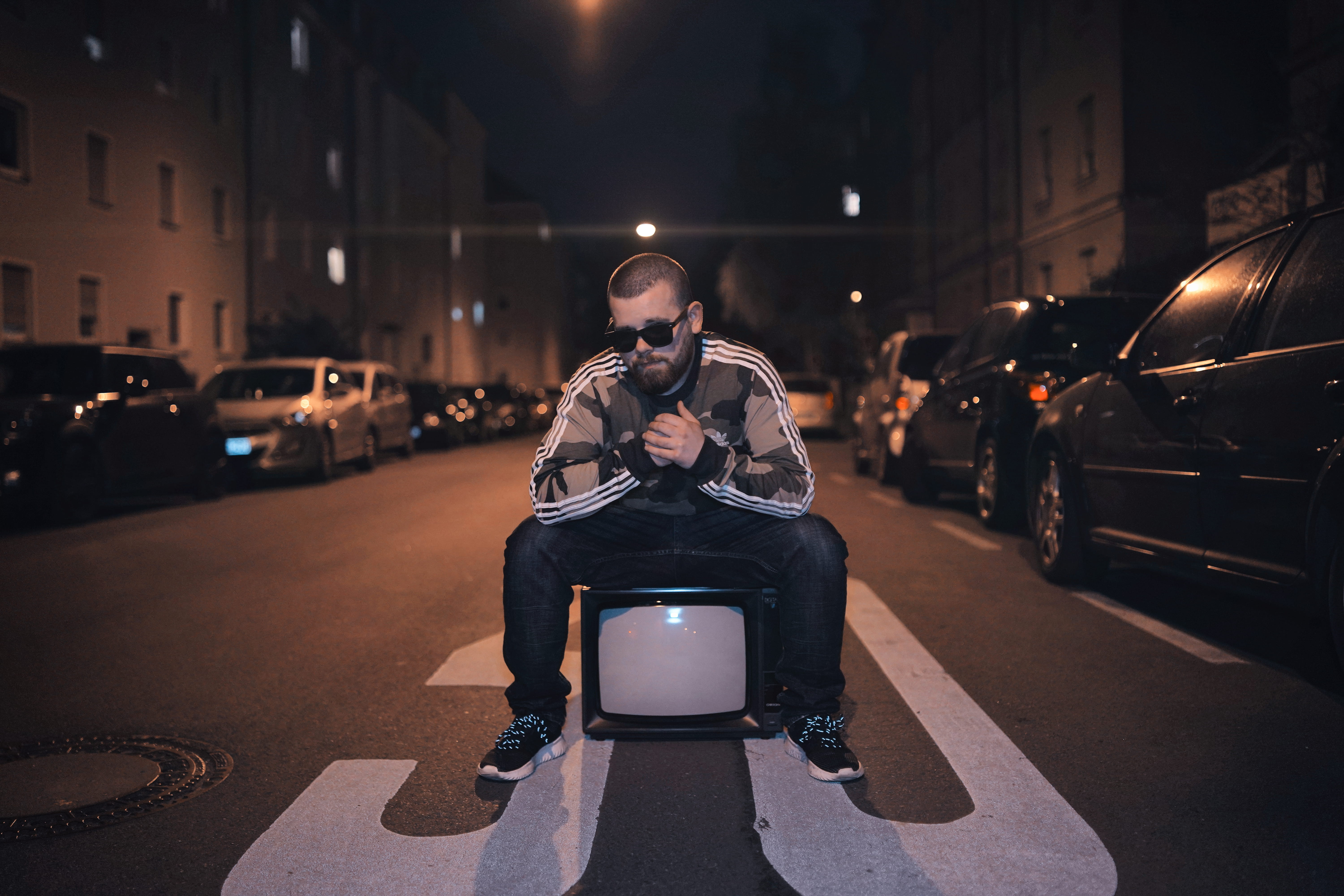 mode of transportation, car, government, sitting, night, 5K, tv, building exterior, real people, built structure, motor vehicle, architecture, city, crt, HD Wallpaper