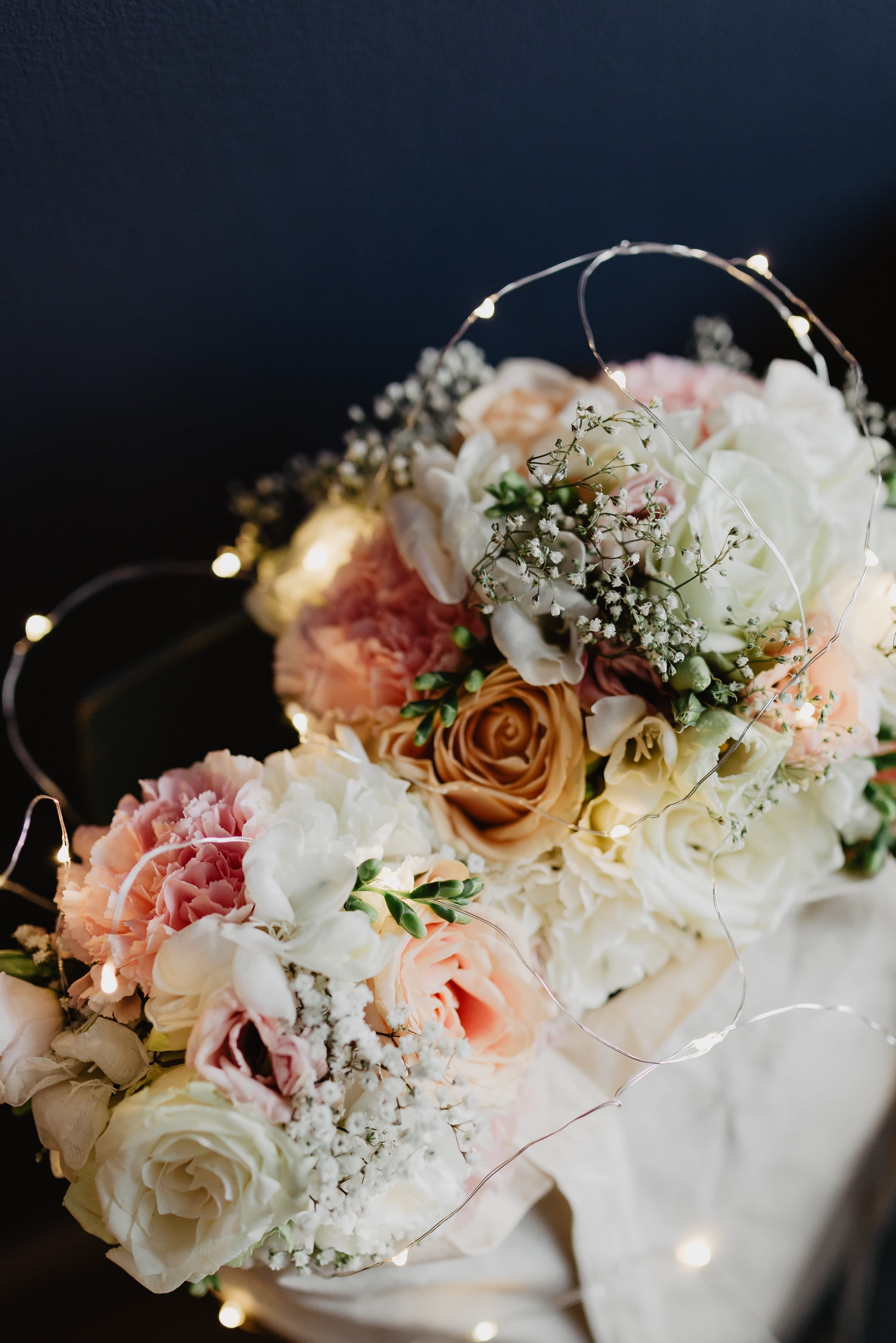 flowering plant, bouquet, vulnerability, roses, rose, flora, garnish, arrangement, freshness, wedding, nature, plant, event, flower, flower head, life events, Phone HD Wallpaper