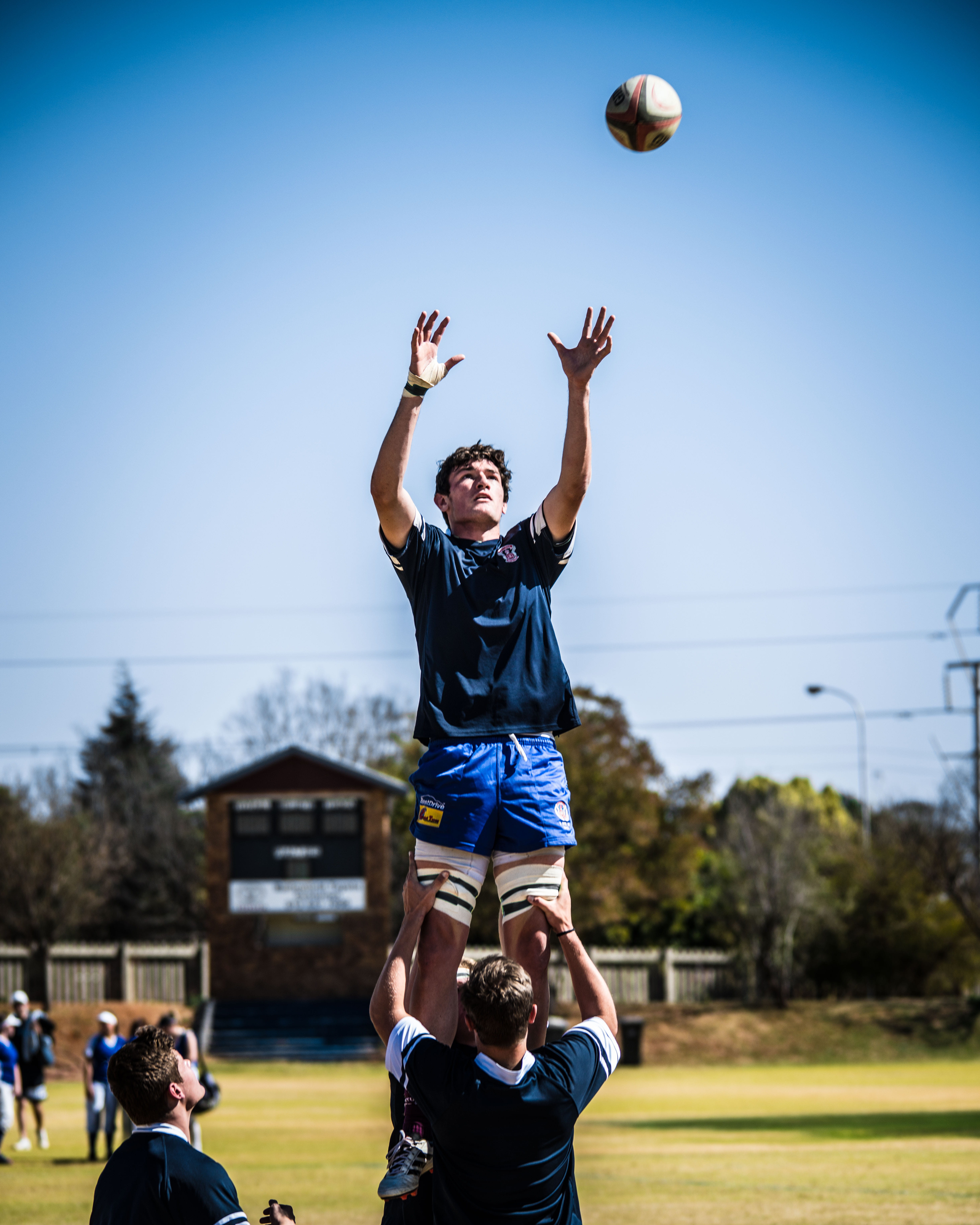 front view, wear, leisure activity, practice, group of people, males, man, arms raised, men, daytime, people, outdoors, 5K, grass, playing, uniform, rugby, Phone HD Wallpaper
