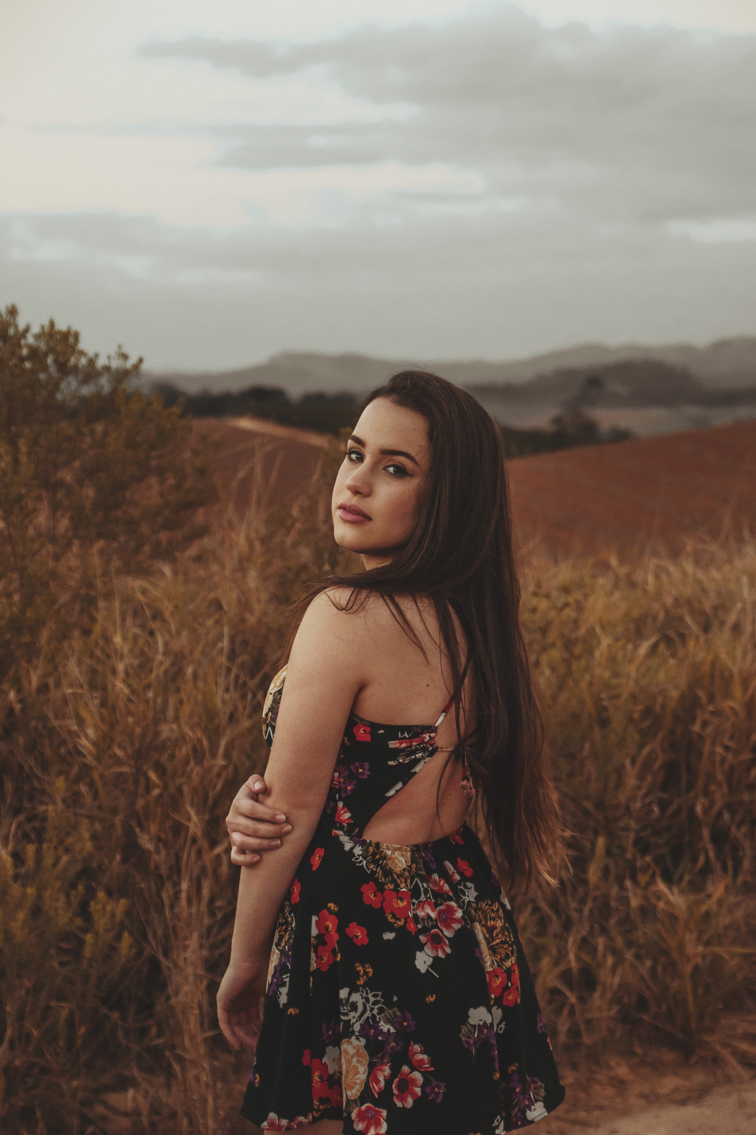 person, wearing, hairstyle, adult, floral, beauty, field, standing, plant, long hair, fashion, model, farm, pretty, young women, lifestyles, nature, one person, Phone HD Wallpaper