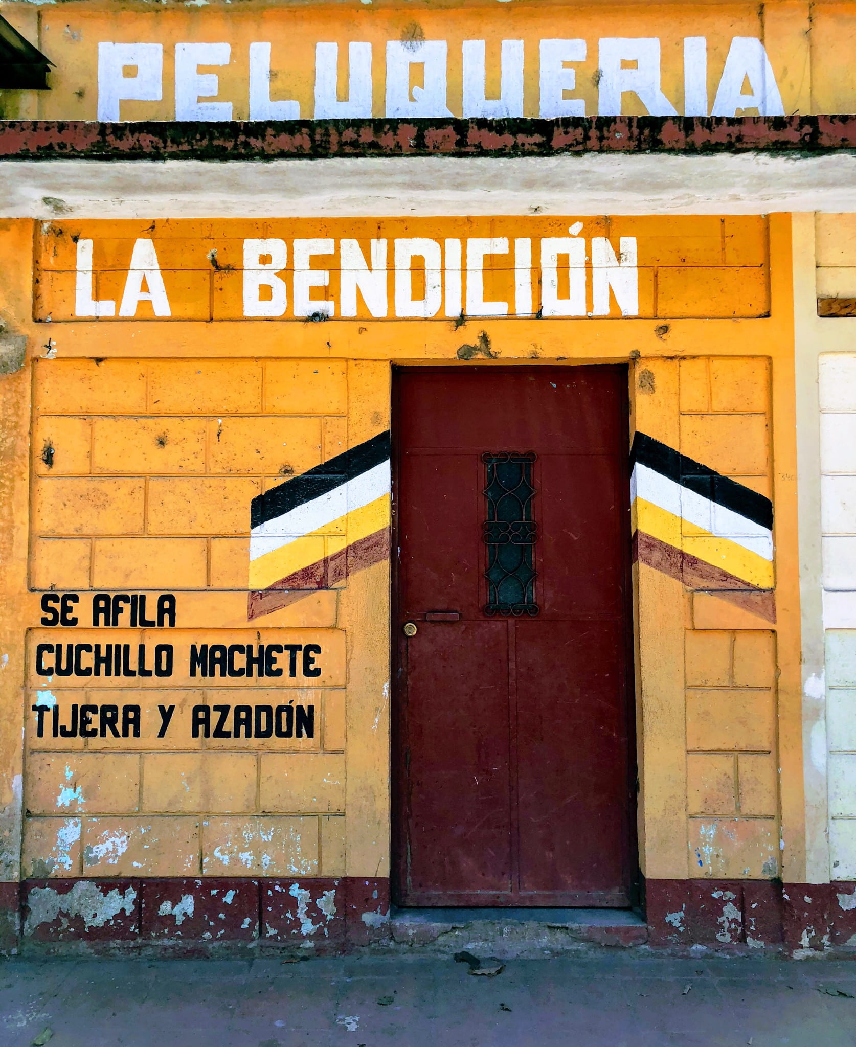 street photography, steel, capital letter, art, painted, day, type, 1080P, facade, la bendicion, haircut, guatemala, safety, brick, peluquerium, red, bendicion, Phone HD Wallpaper