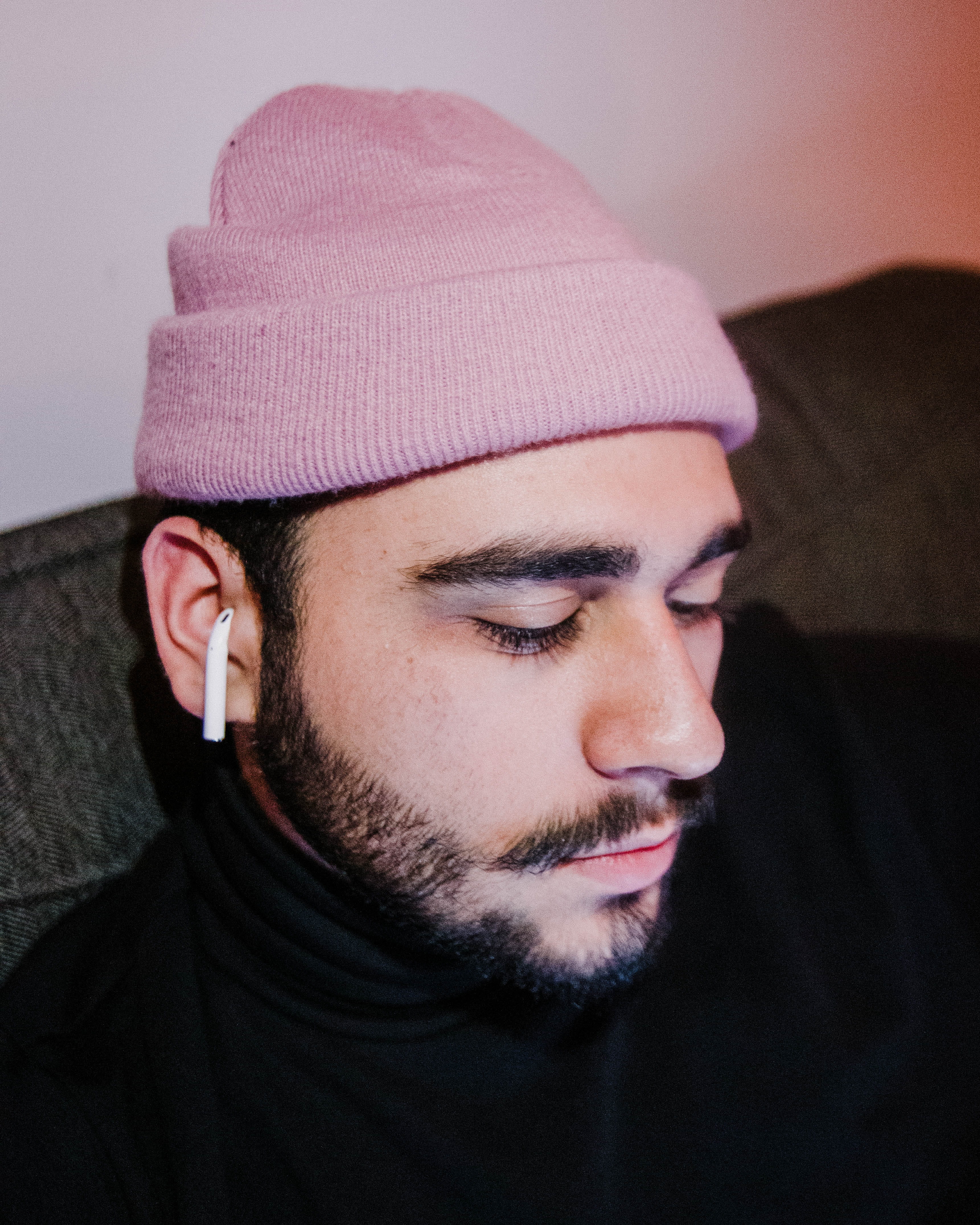 chin, young adult, human face, shades, facial hair, clothing, contemplation, pink, portrait, tech, close-up, face, young men, front view, hat, tones, guy, Phone HD Wallpaper